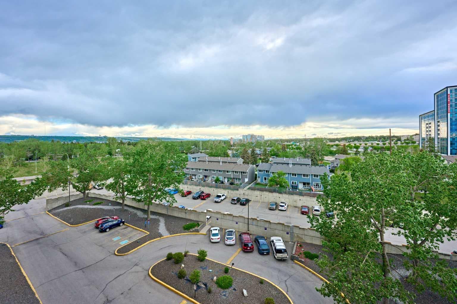 711, 4944 dalton Drive NW
