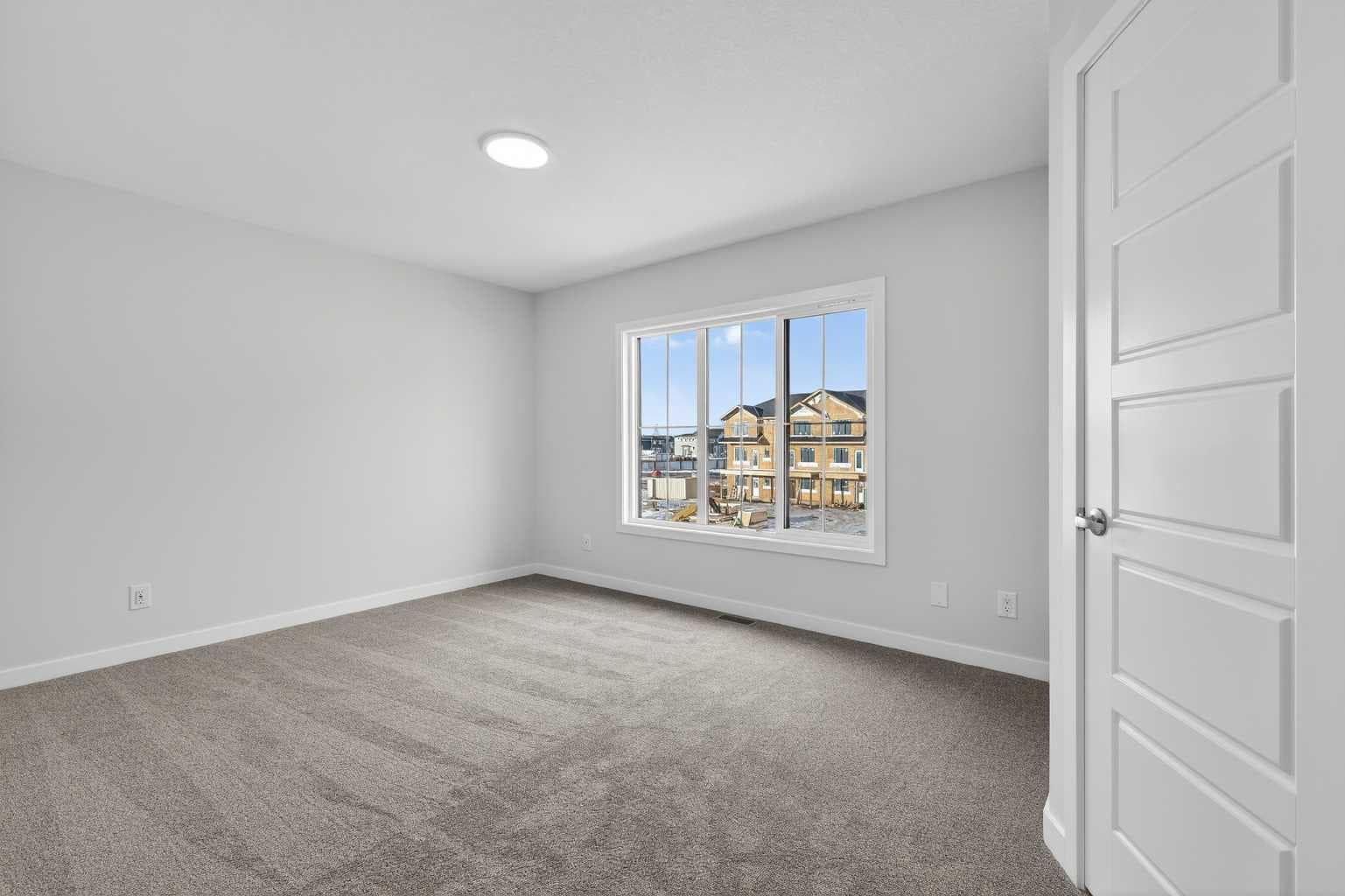 172 Hotchkiss Common SE