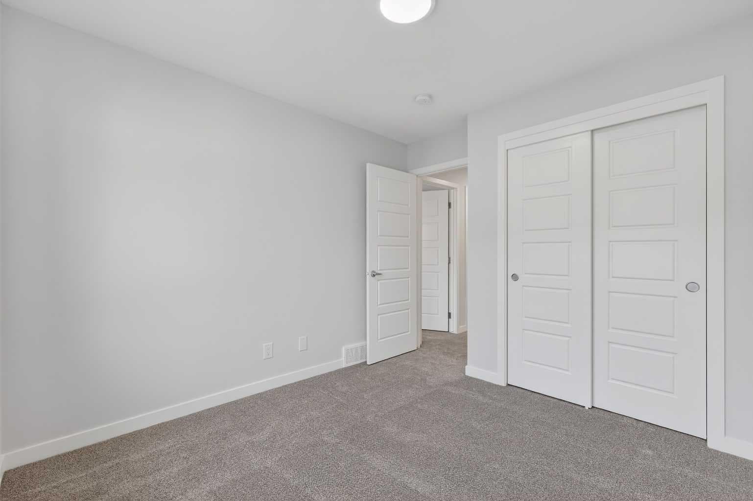 172 Hotchkiss Common SE
