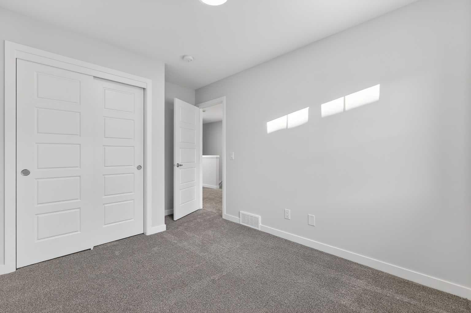 172 Hotchkiss Common SE