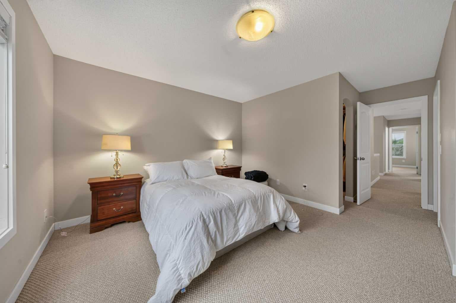 161 Everoak Gardens SW