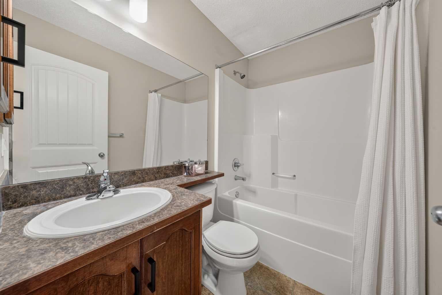 161 Everoak Gardens SW