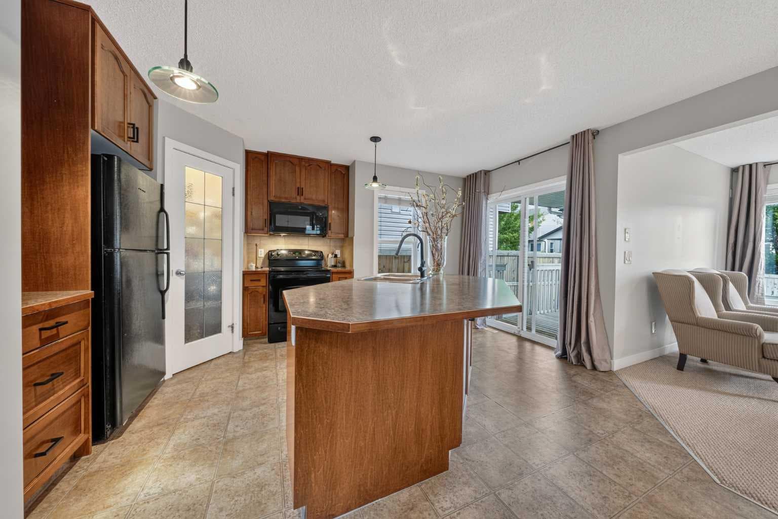 161 Everoak Gardens SW