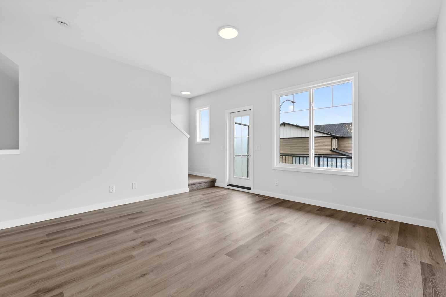 6 Hotchkiss Parade SE