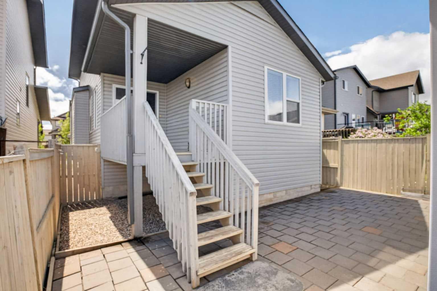 116 Panora Close NW