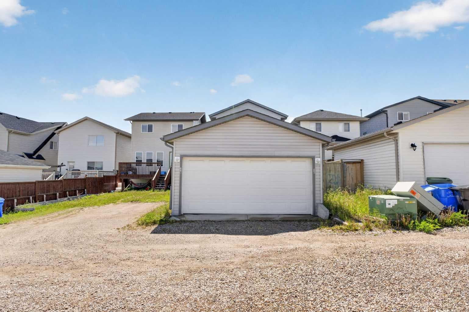 116 Panora Close NW