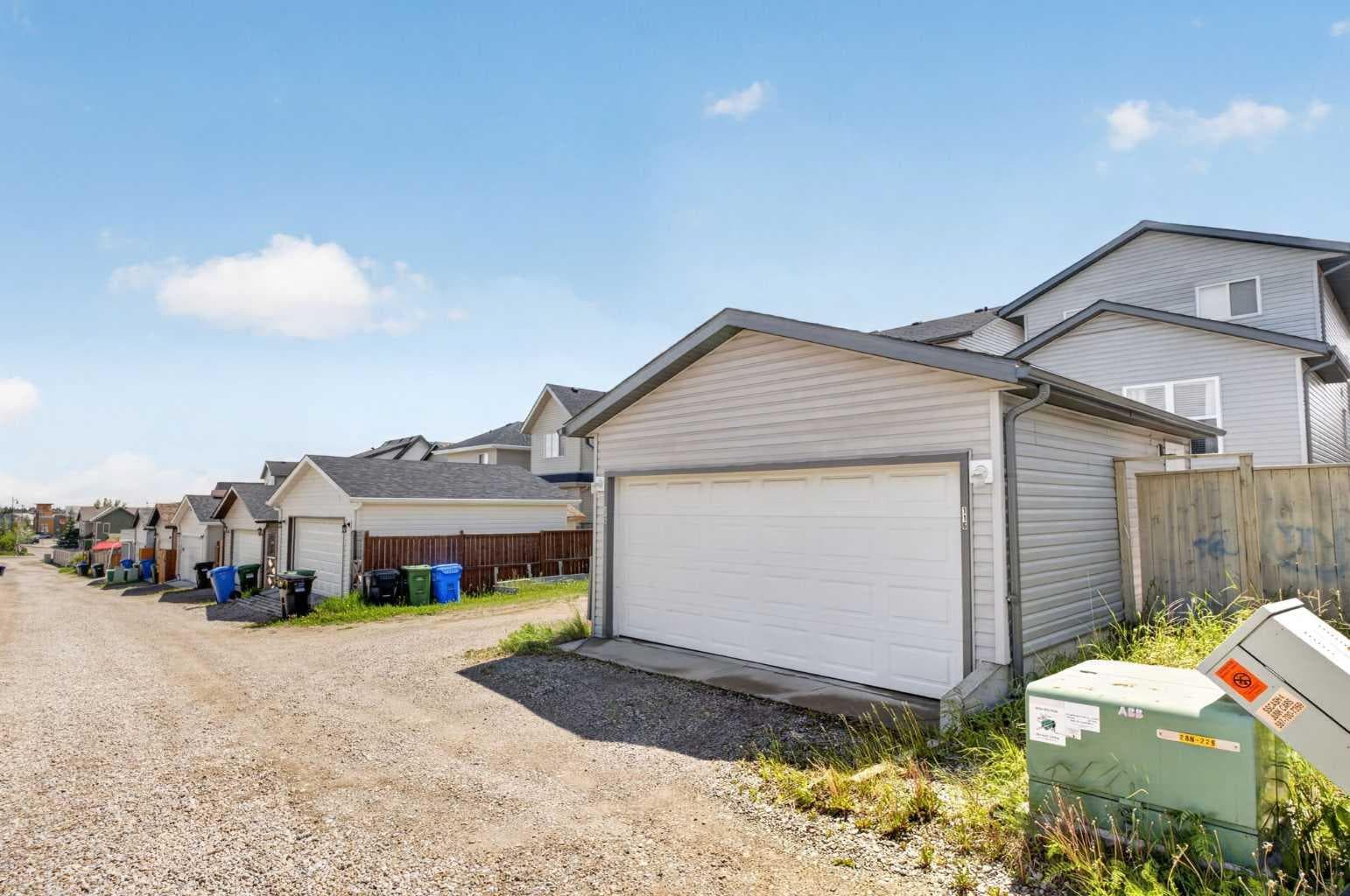 116 Panora Close NW