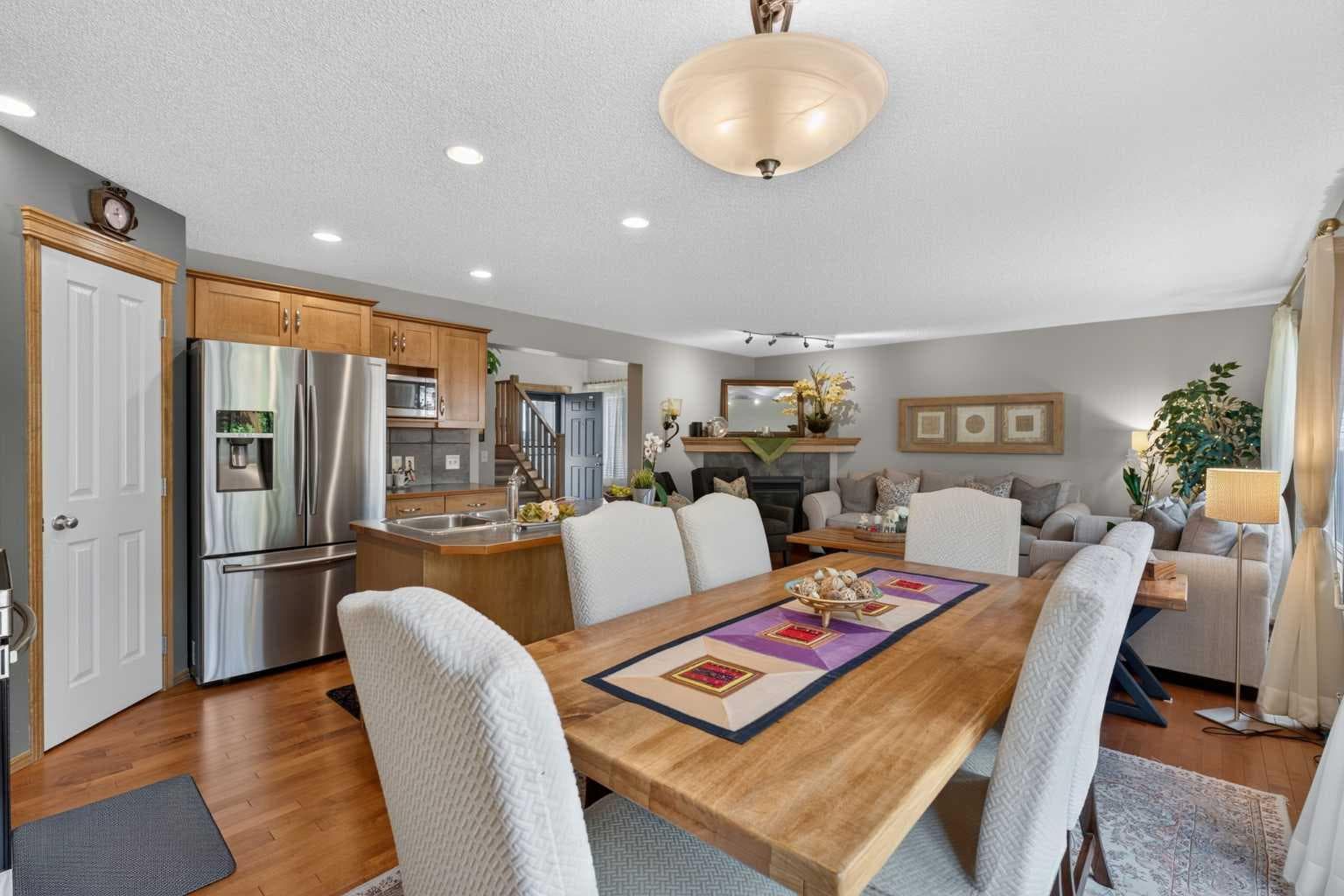 60 Tuscany Ridge Crescent NW