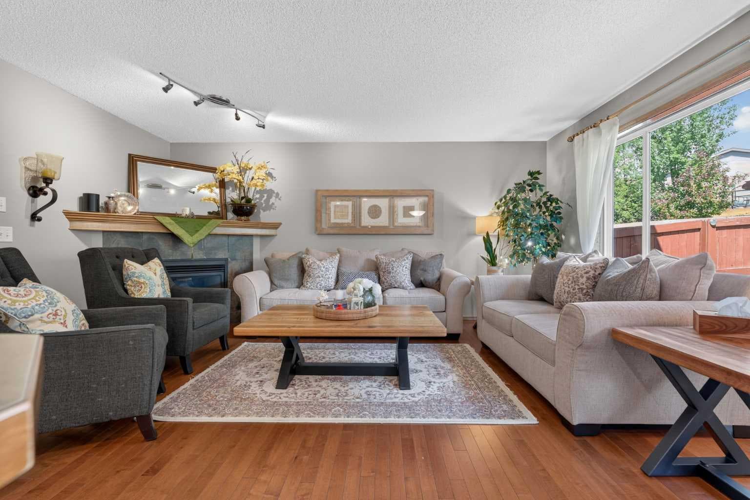 60 Tuscany Ridge Crescent NW