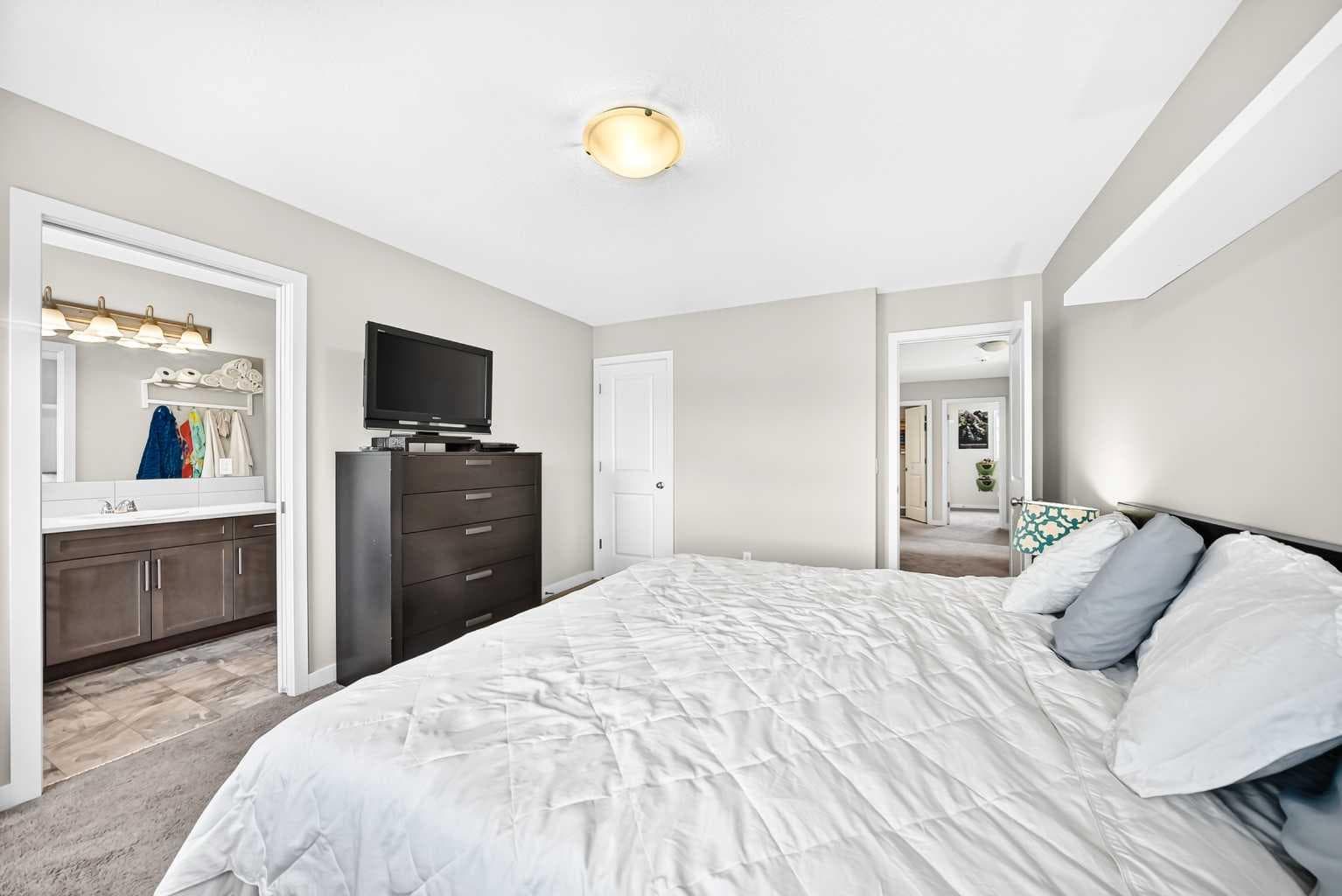 125 Bayside Loop SW