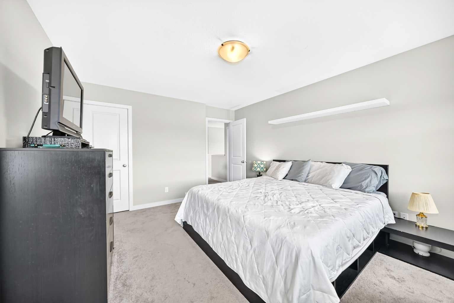 125 Bayside Loop SW