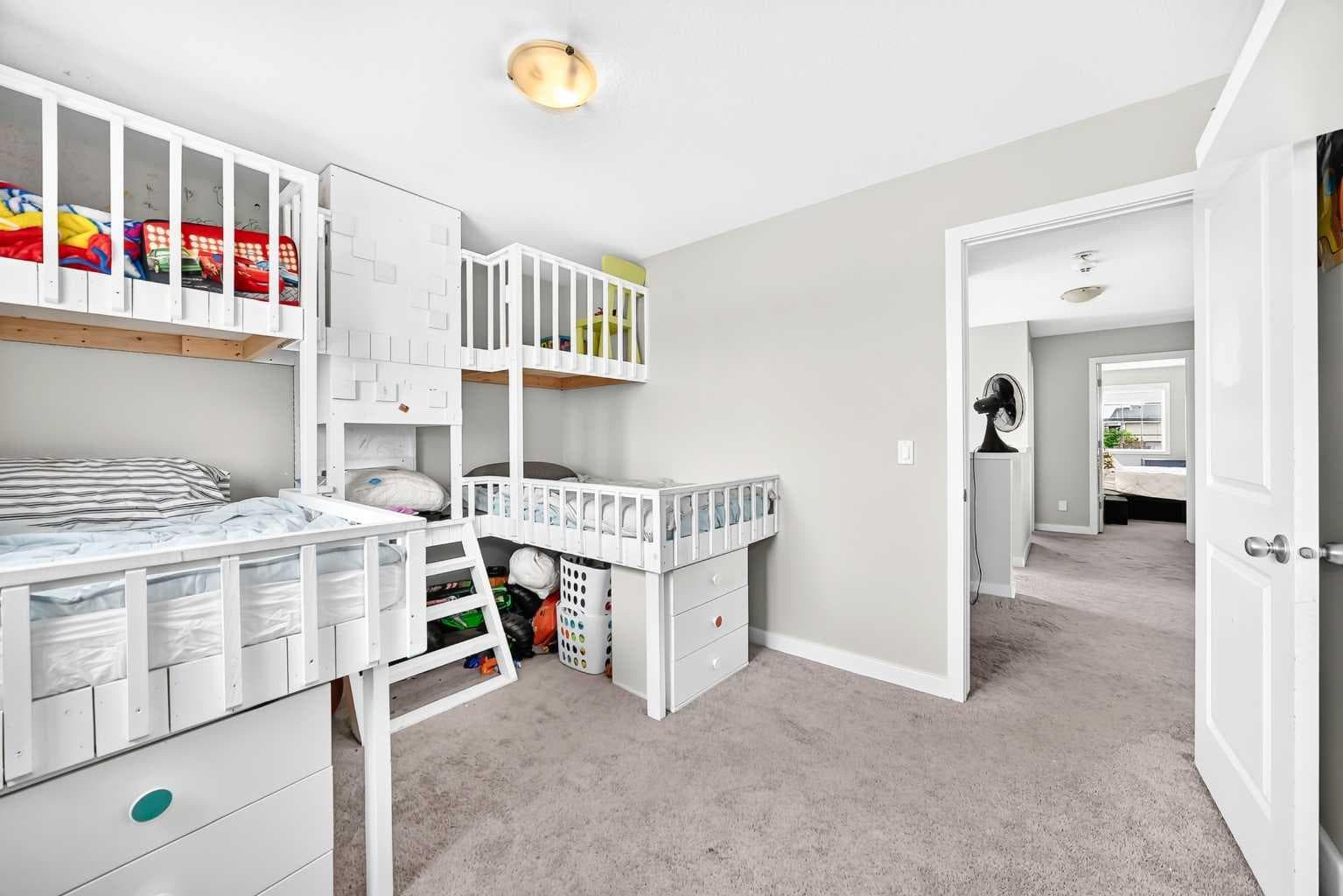 125 Bayside Loop SW