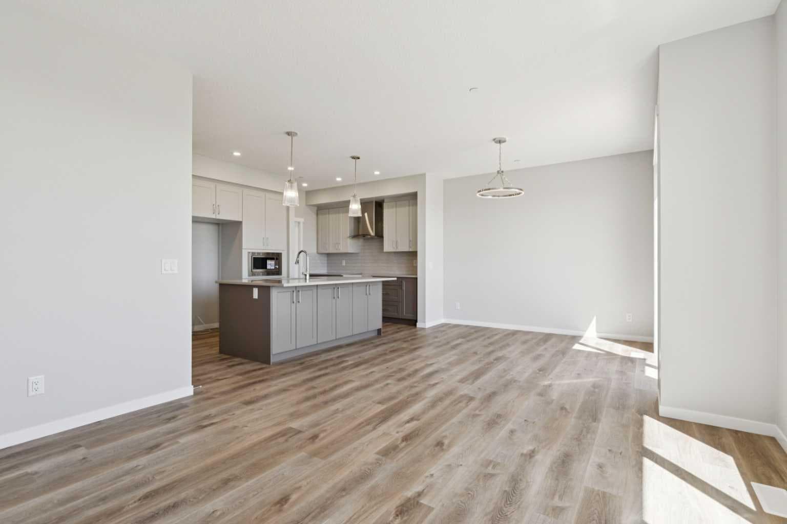 374 Hotchkiss Manor SE