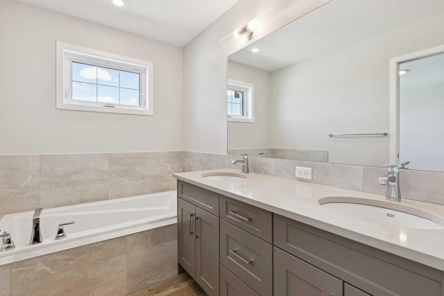 374 Hotchkiss Manor SE