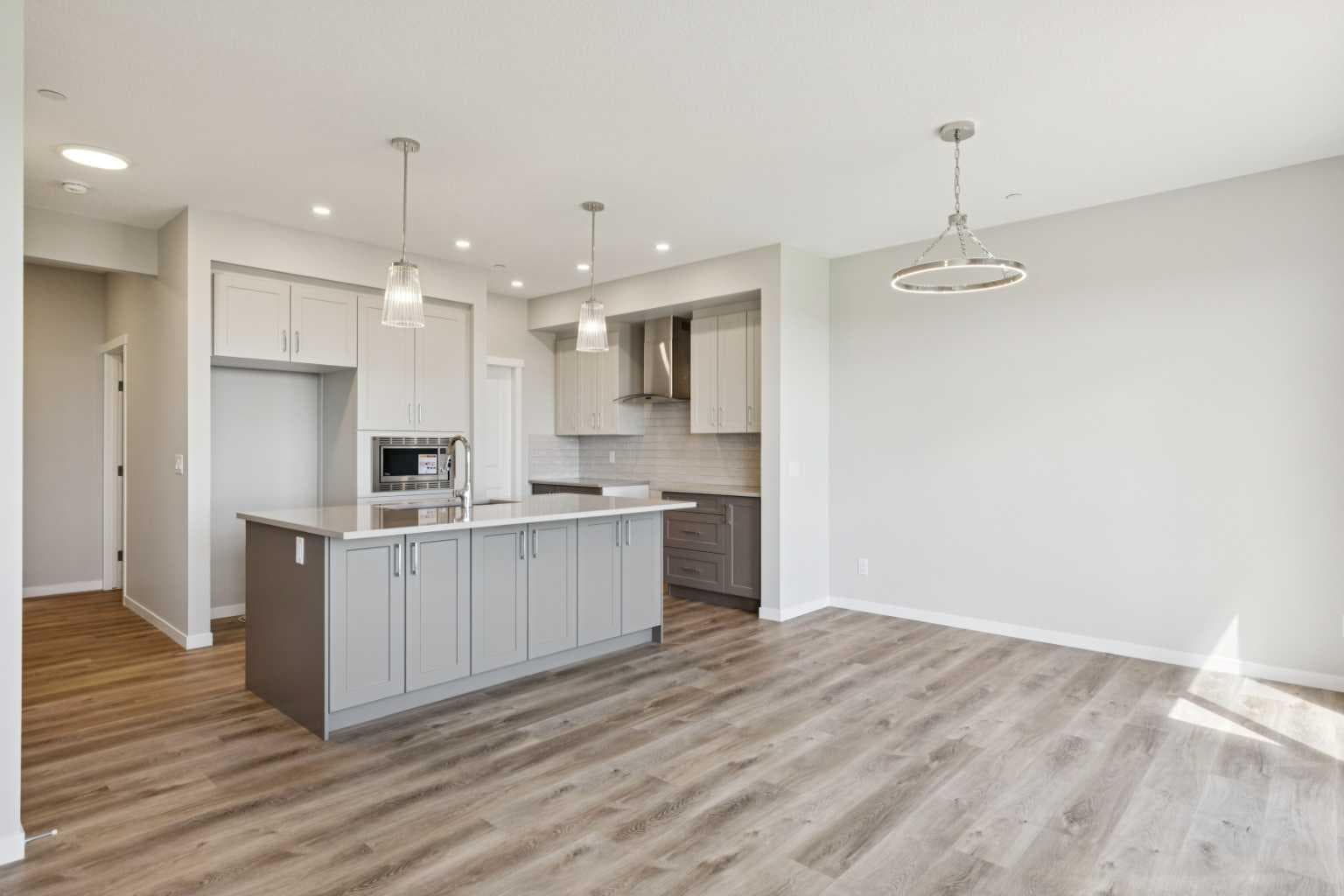 374 Hotchkiss Manor SE