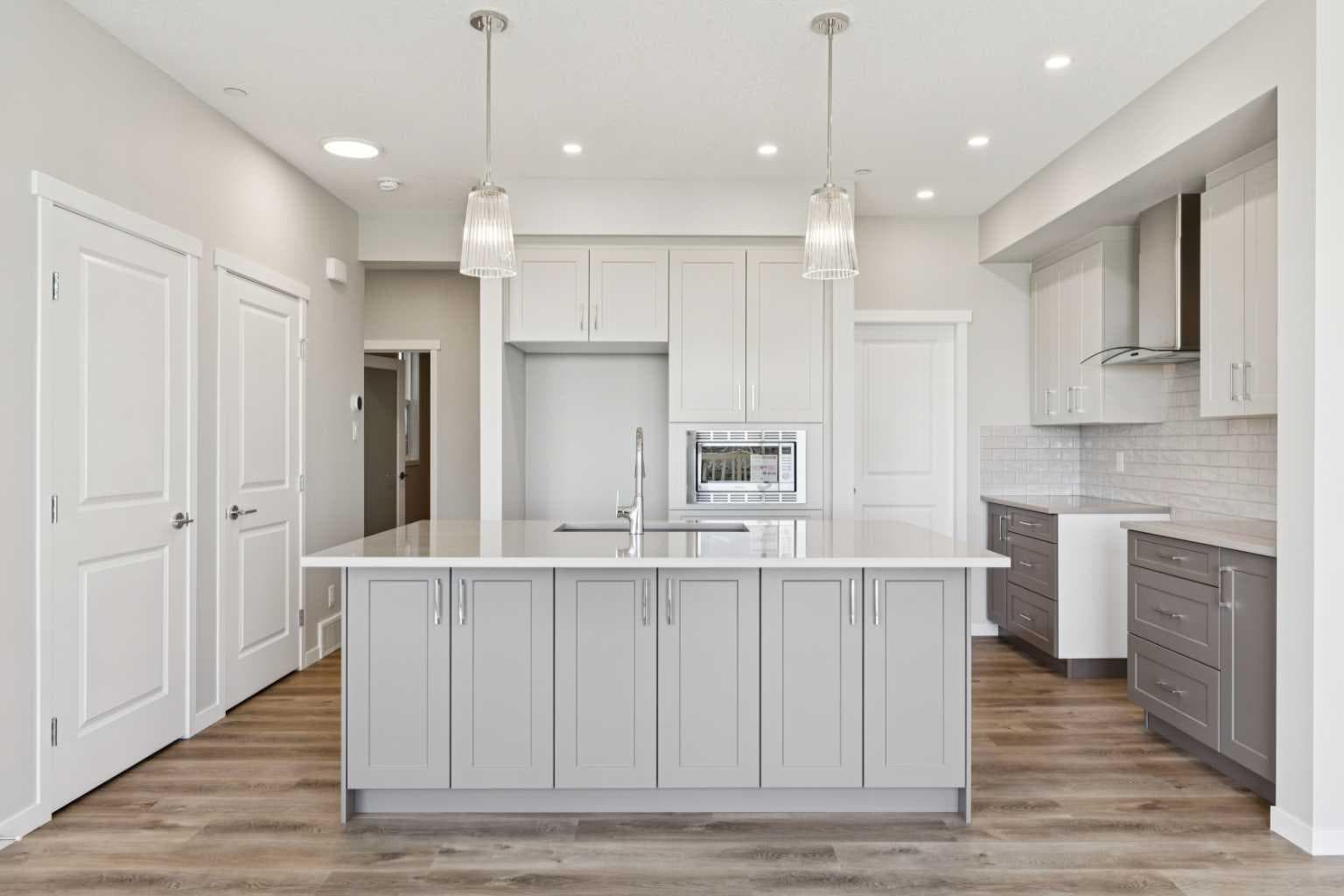 374 Hotchkiss Manor SE