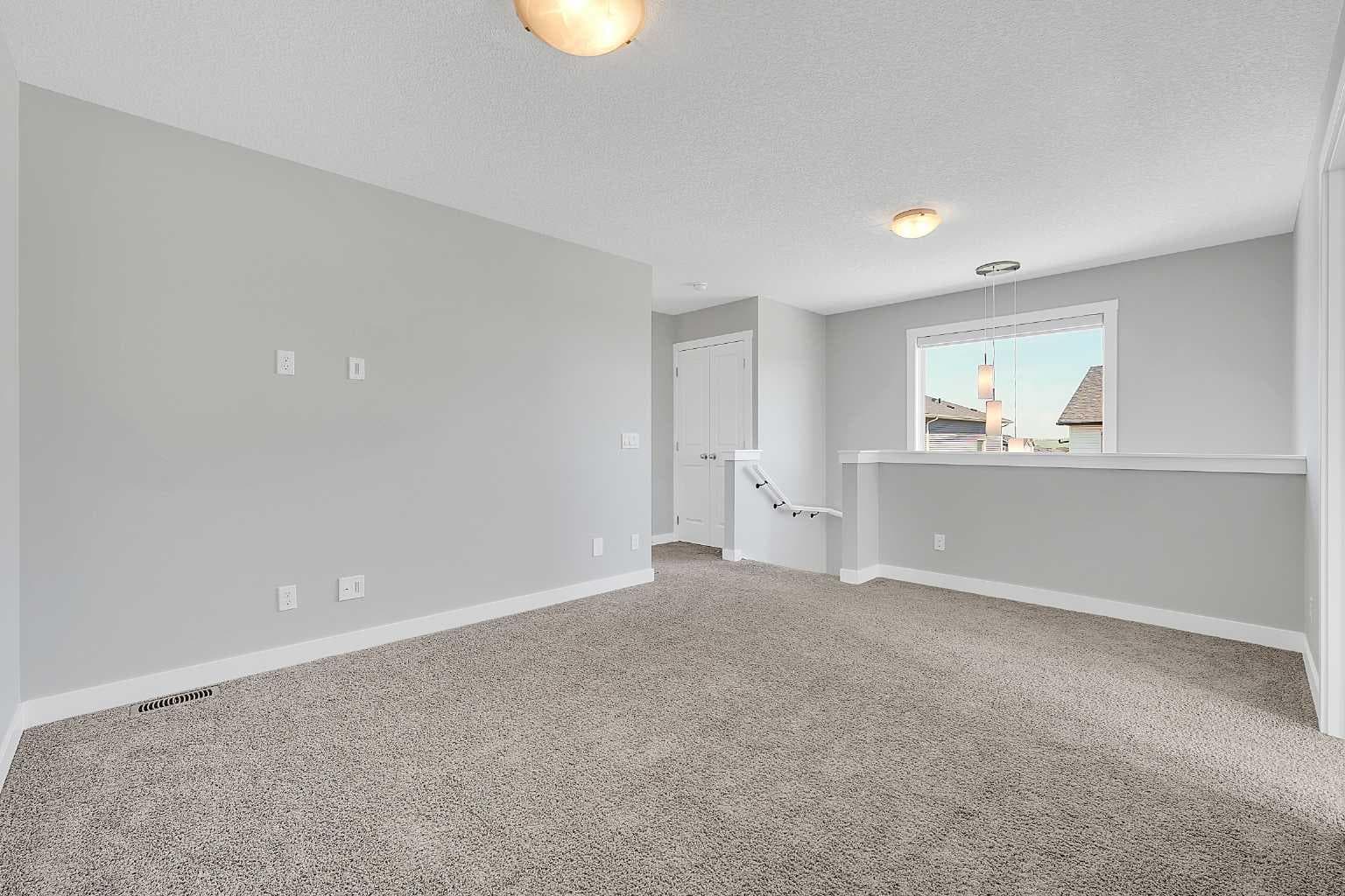 125 Edith Gate NW