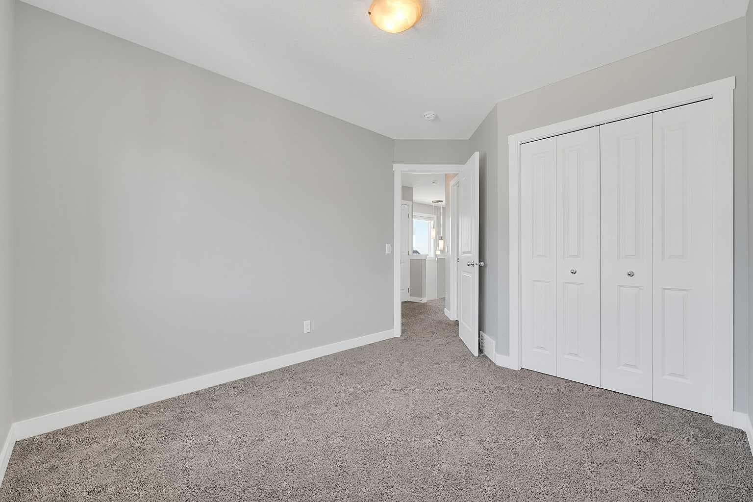 125 Edith Gate NW