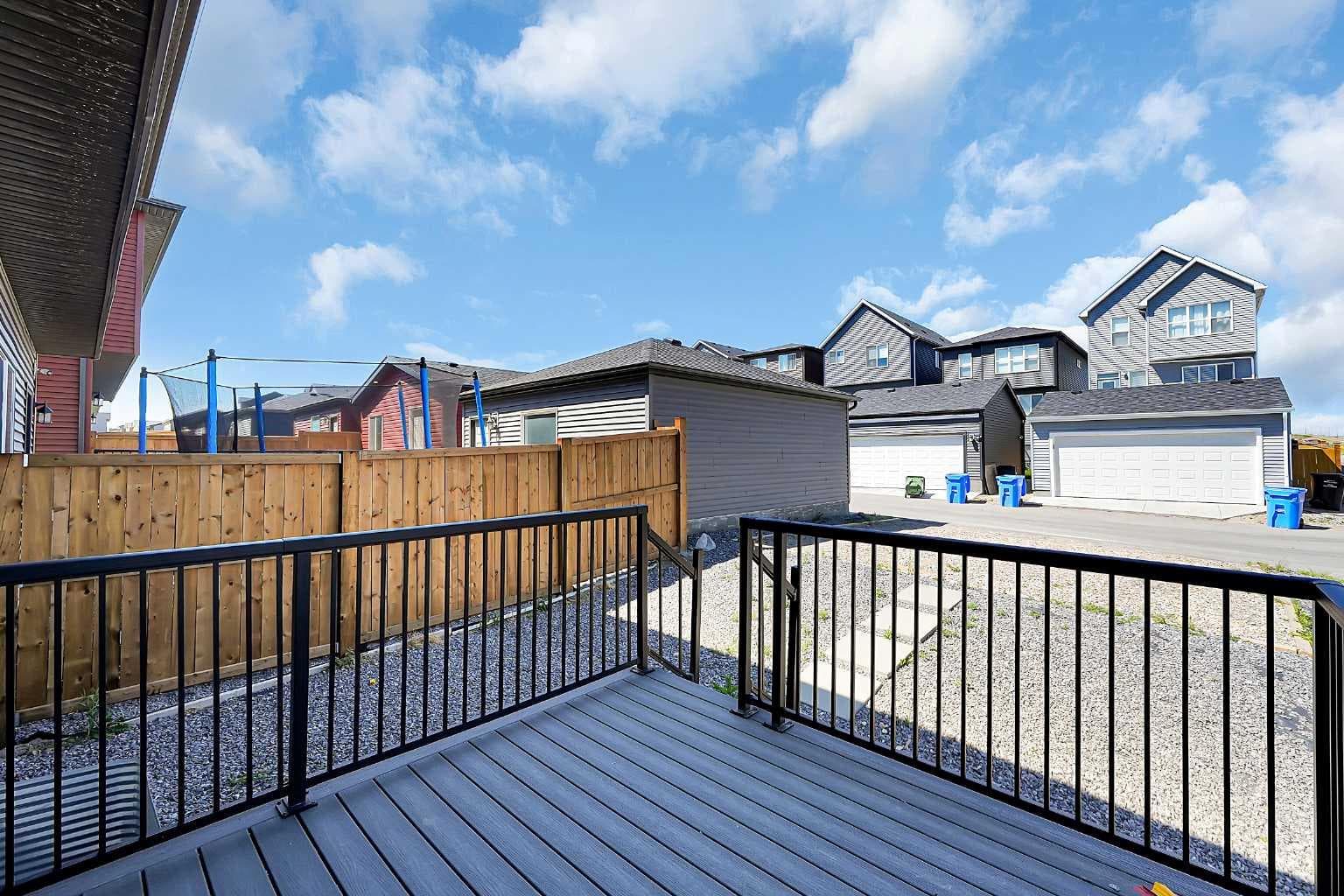 125 Edith Gate NW