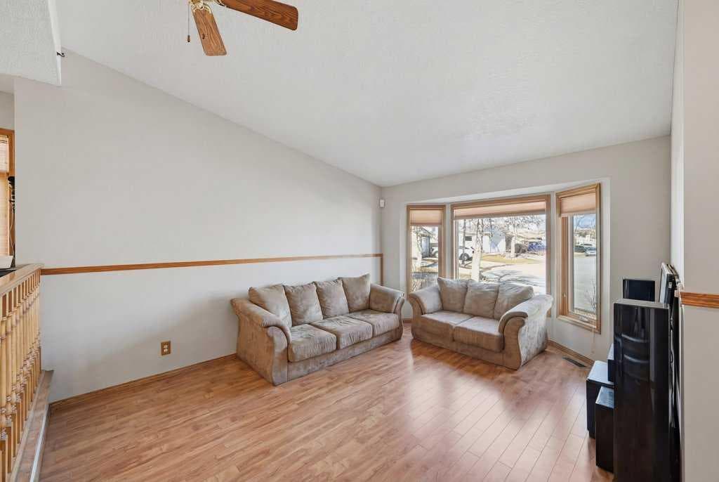 119 Macewan Meadow Way NW