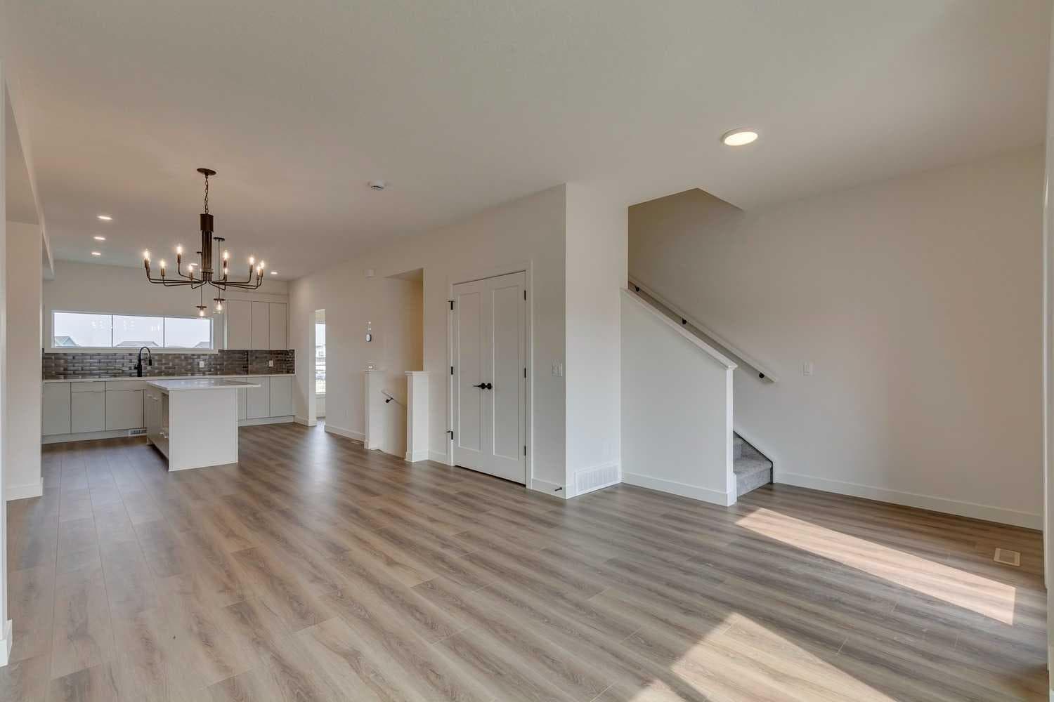 802, 195 Belvedere Drive SE