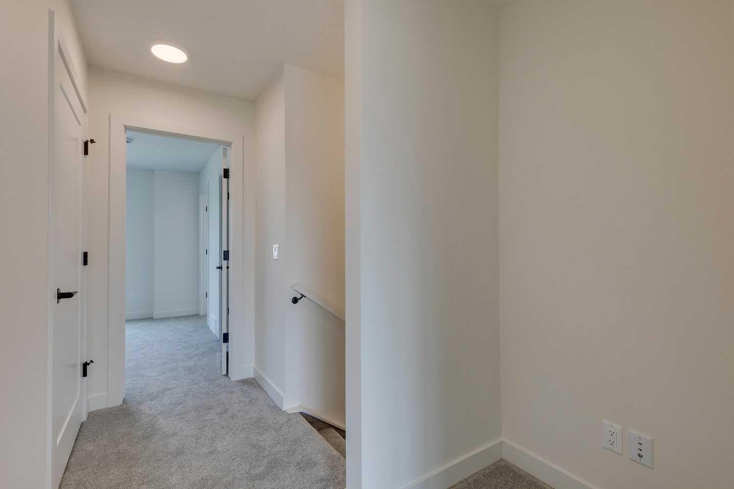 802, 195 Belvedere Drive SE