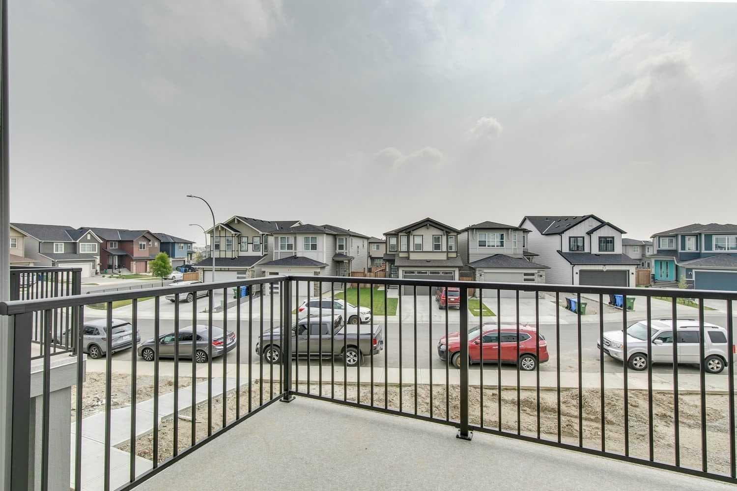 802, 195 Belvedere Drive SE