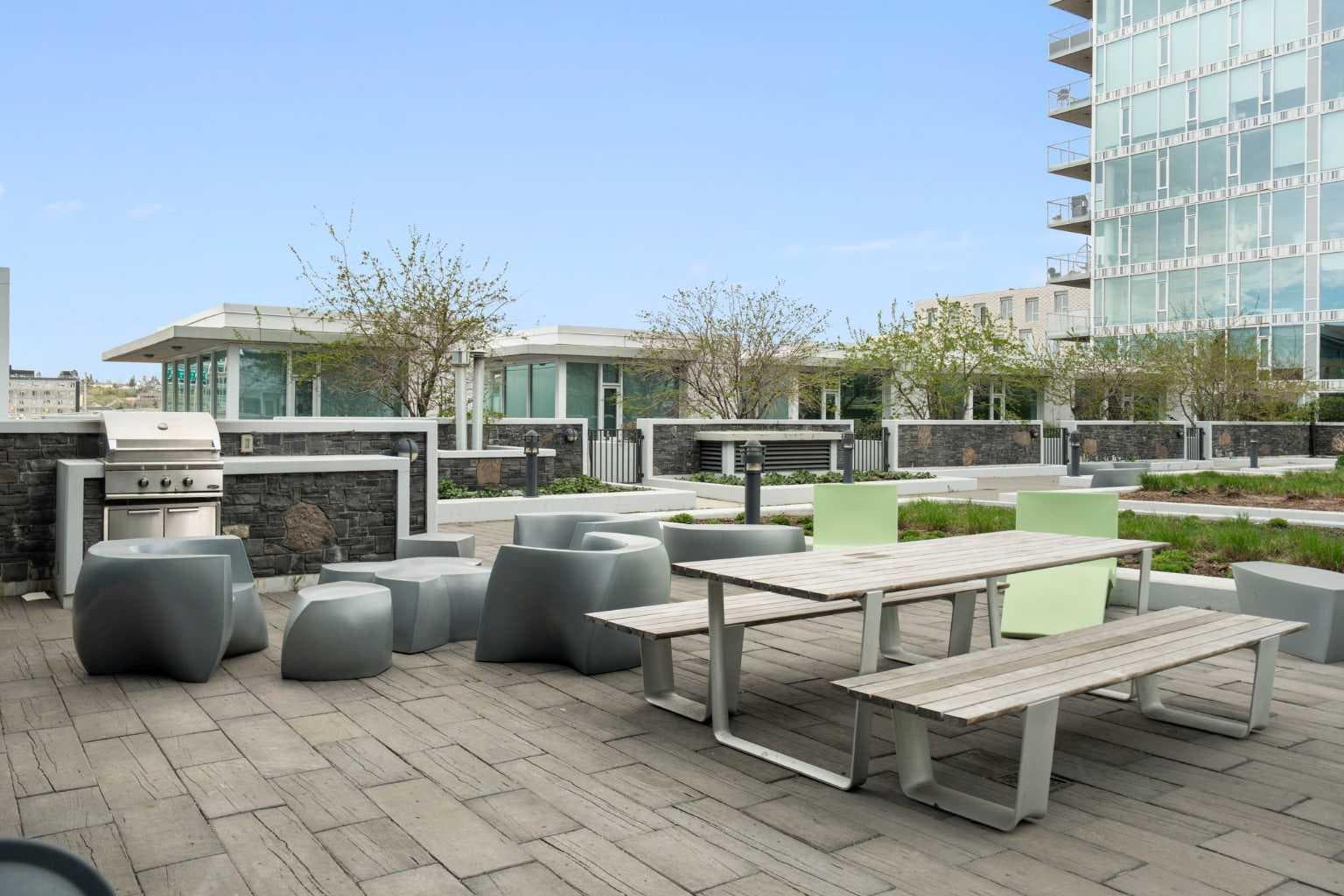 1004, 519 Riverfront Avenue SE