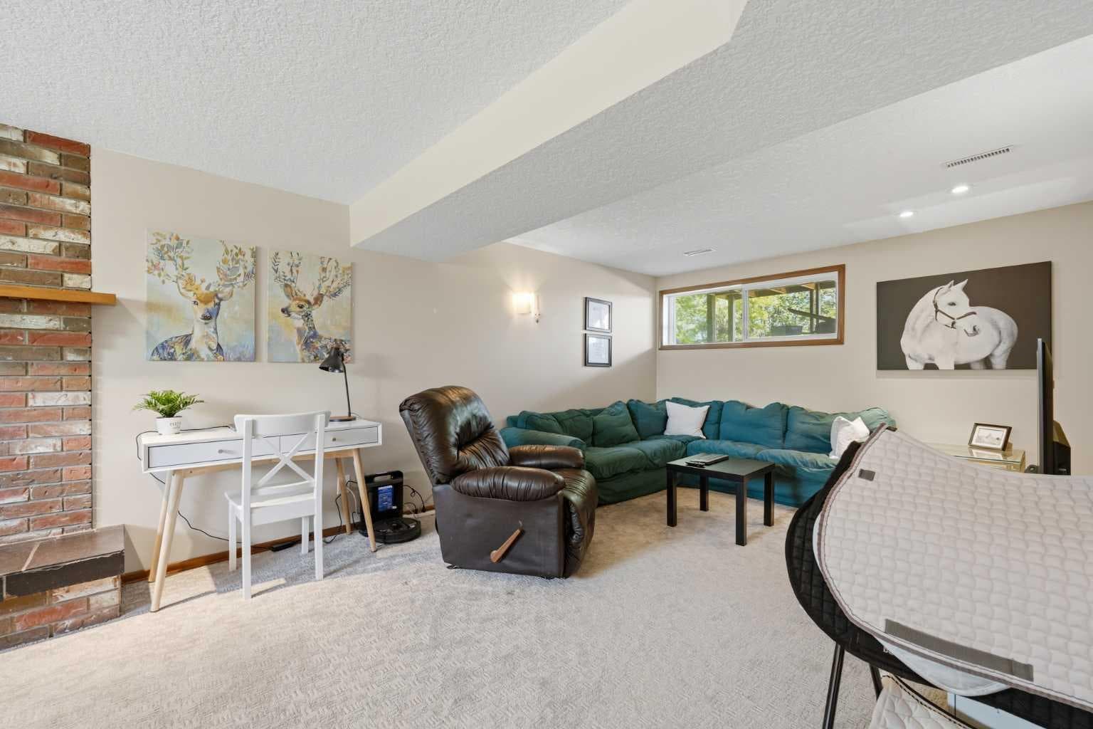 283080 & 283082 Township Road 254  