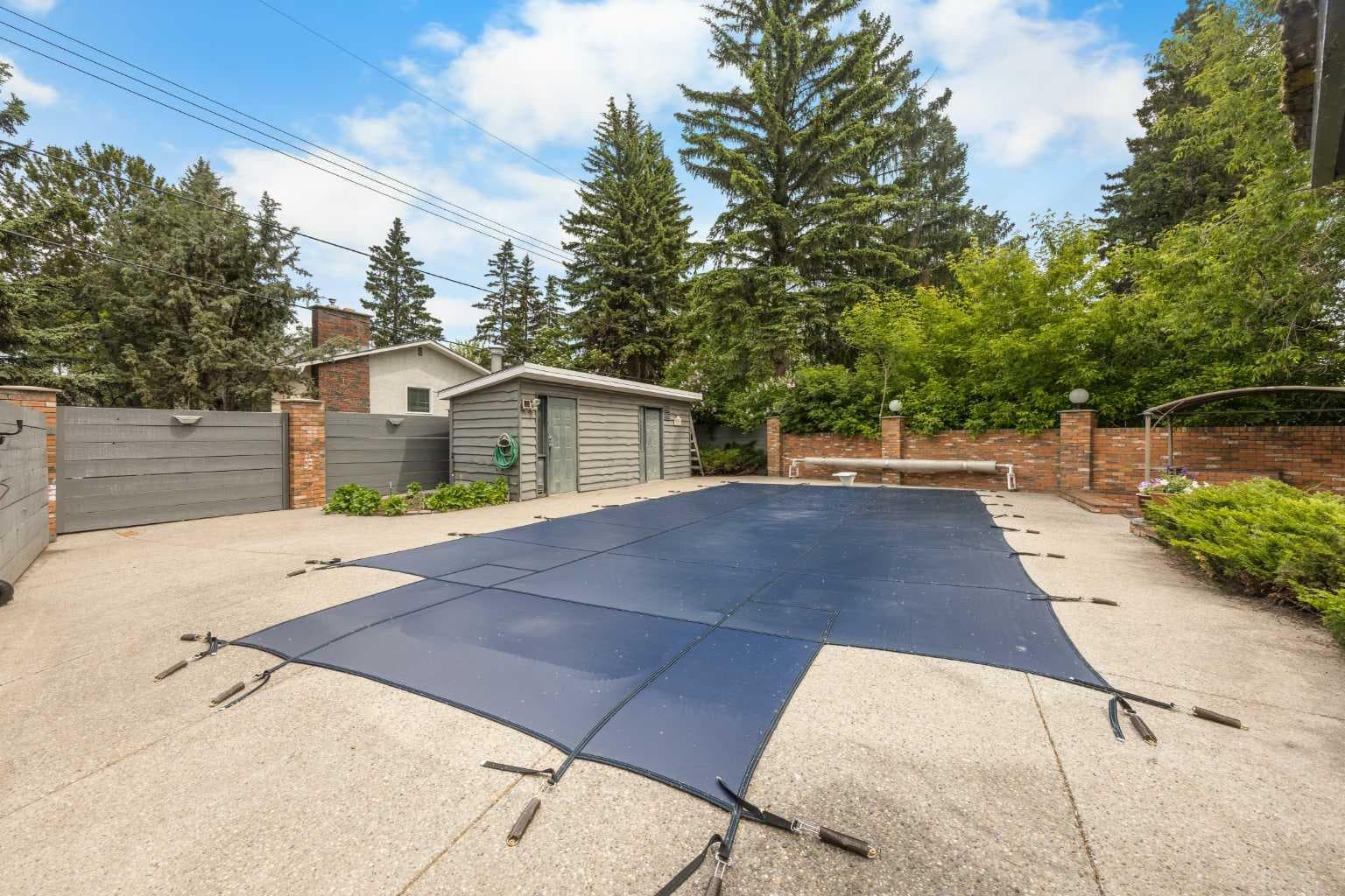 1408 104 Avenue SW