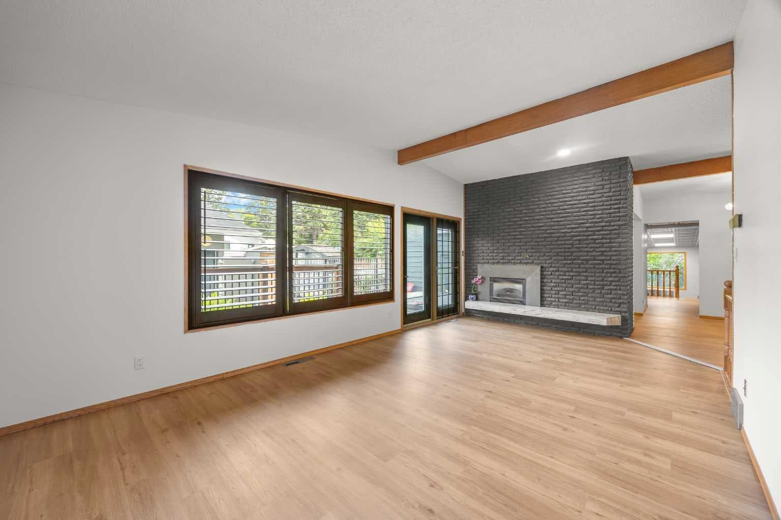 1408 104 Avenue SW