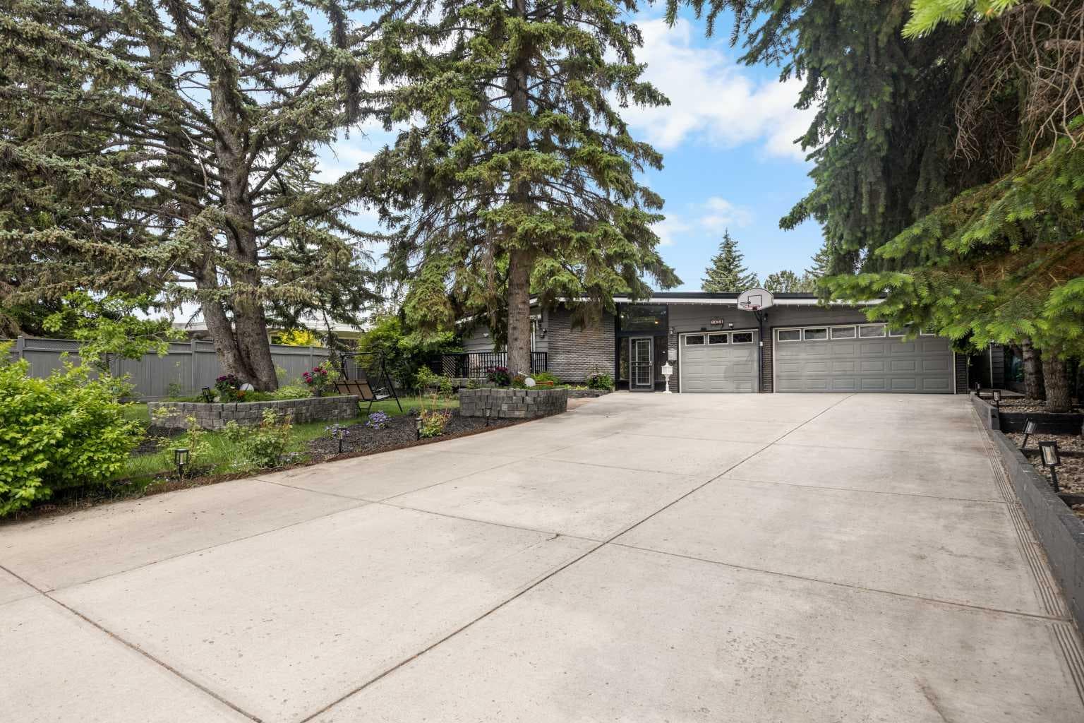 1408 104 Avenue SW