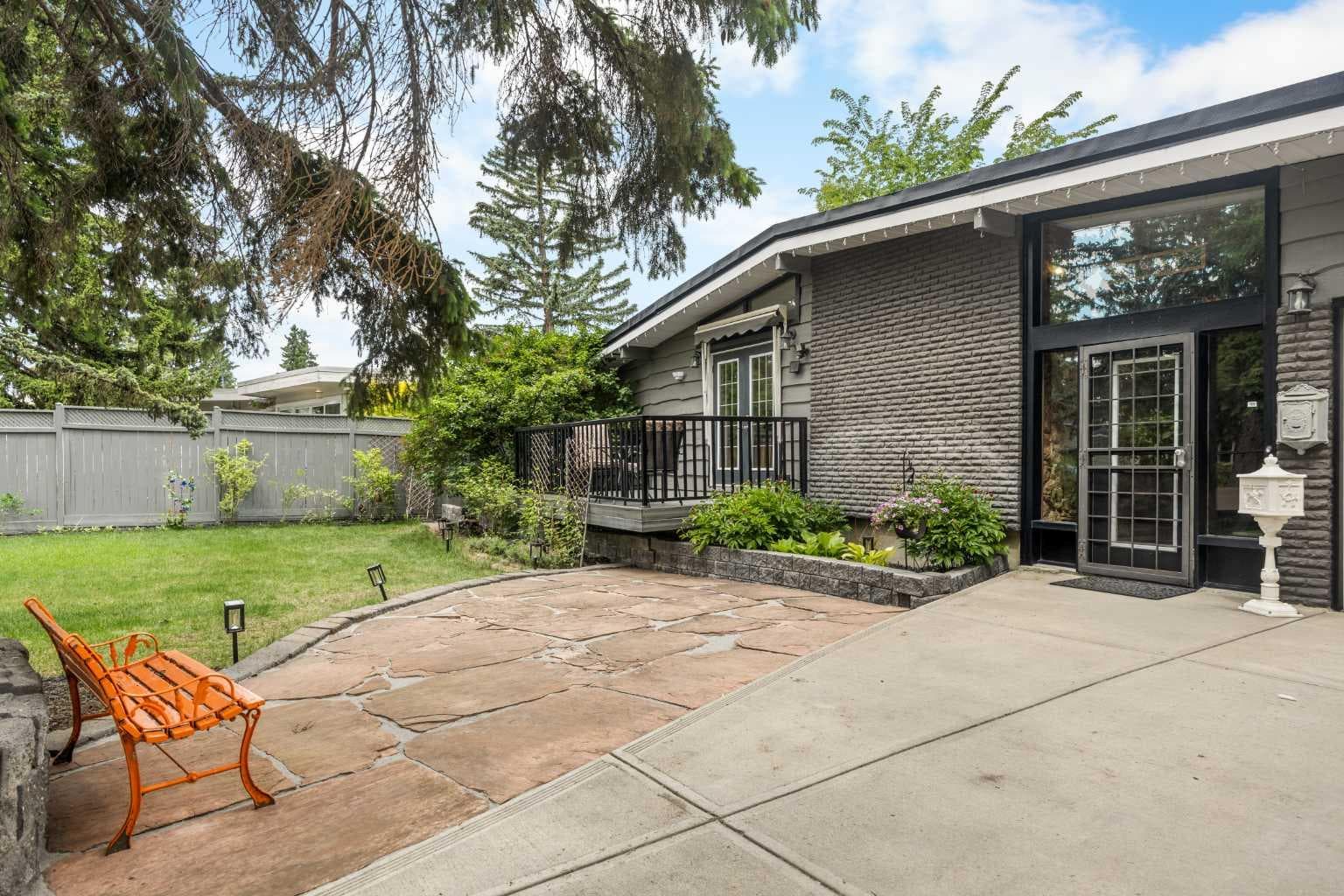 1408 104 Avenue SW