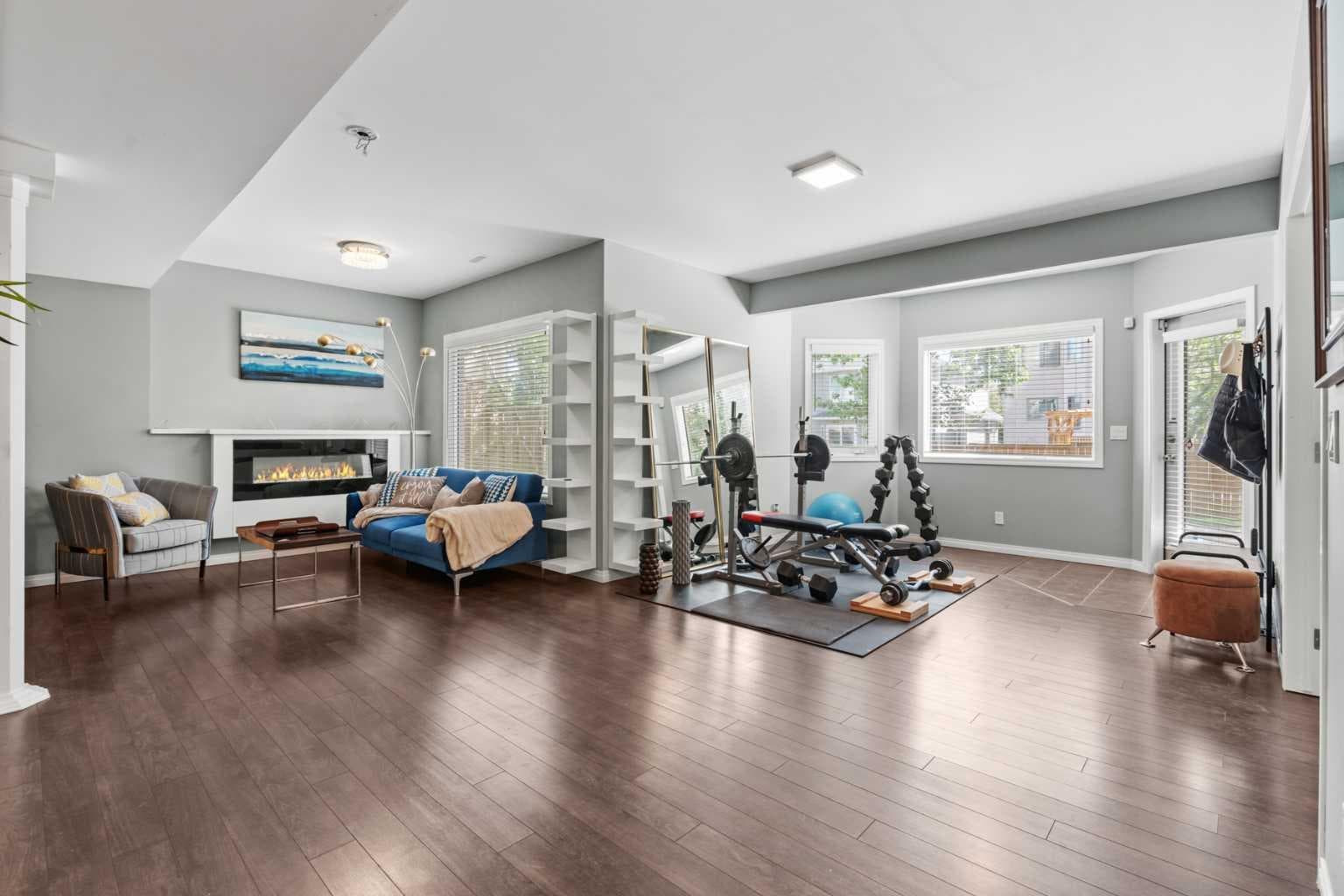 107 Edgebrook Circle NW