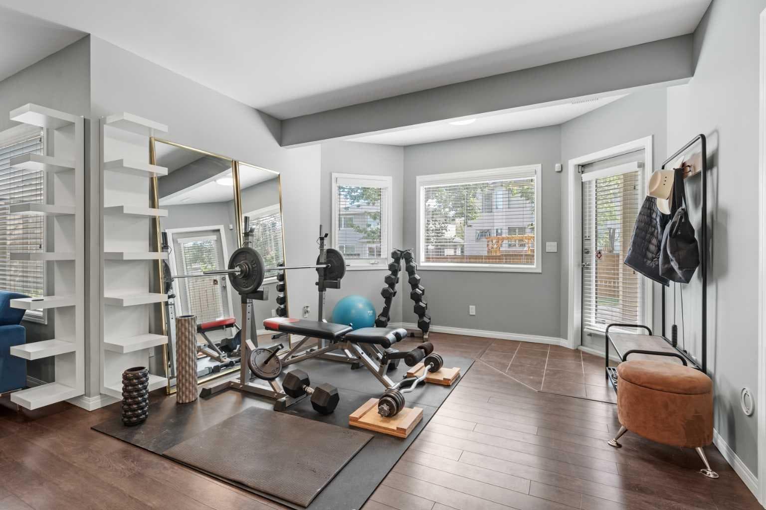 107 Edgebrook Circle NW