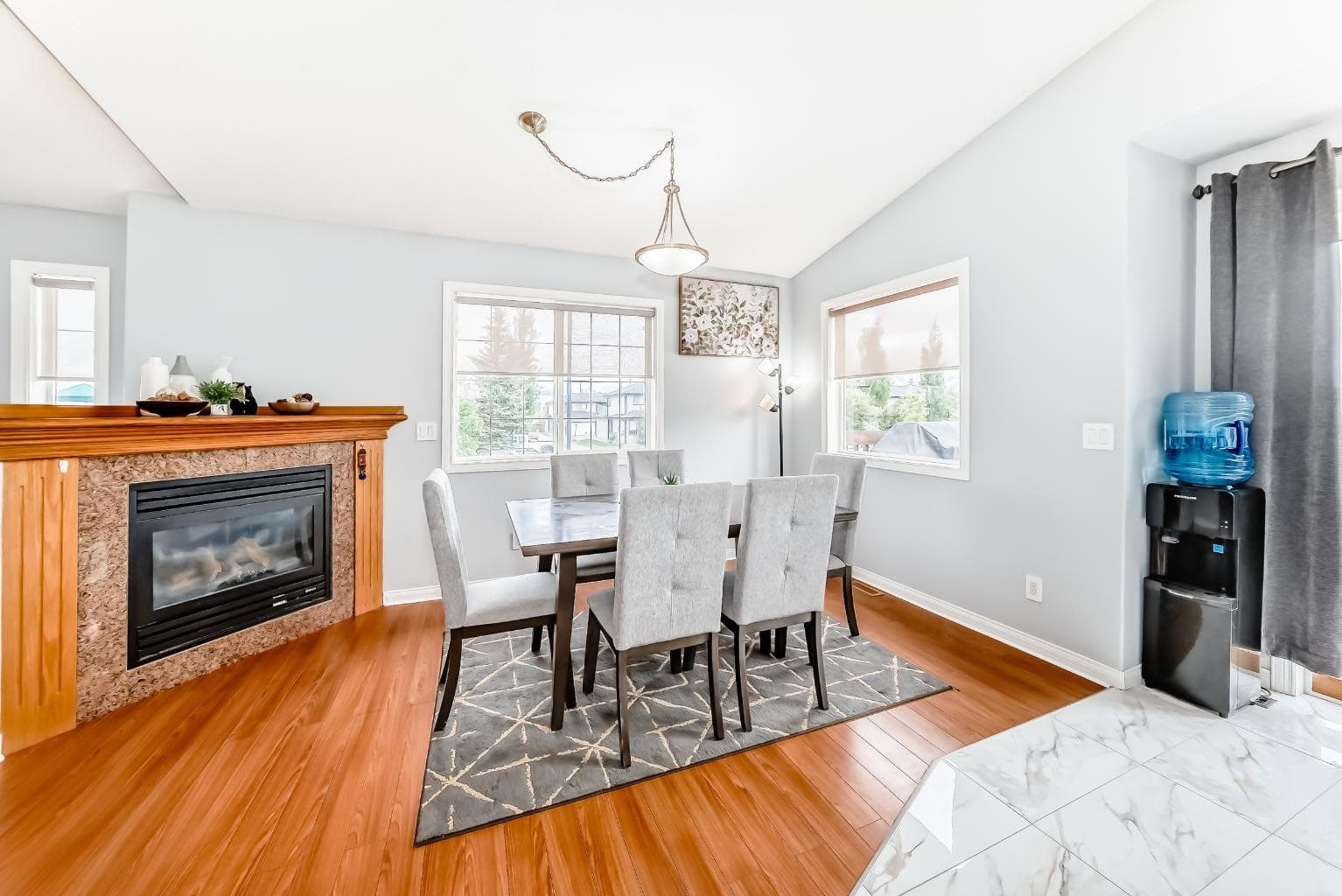98 Canoe Square SW