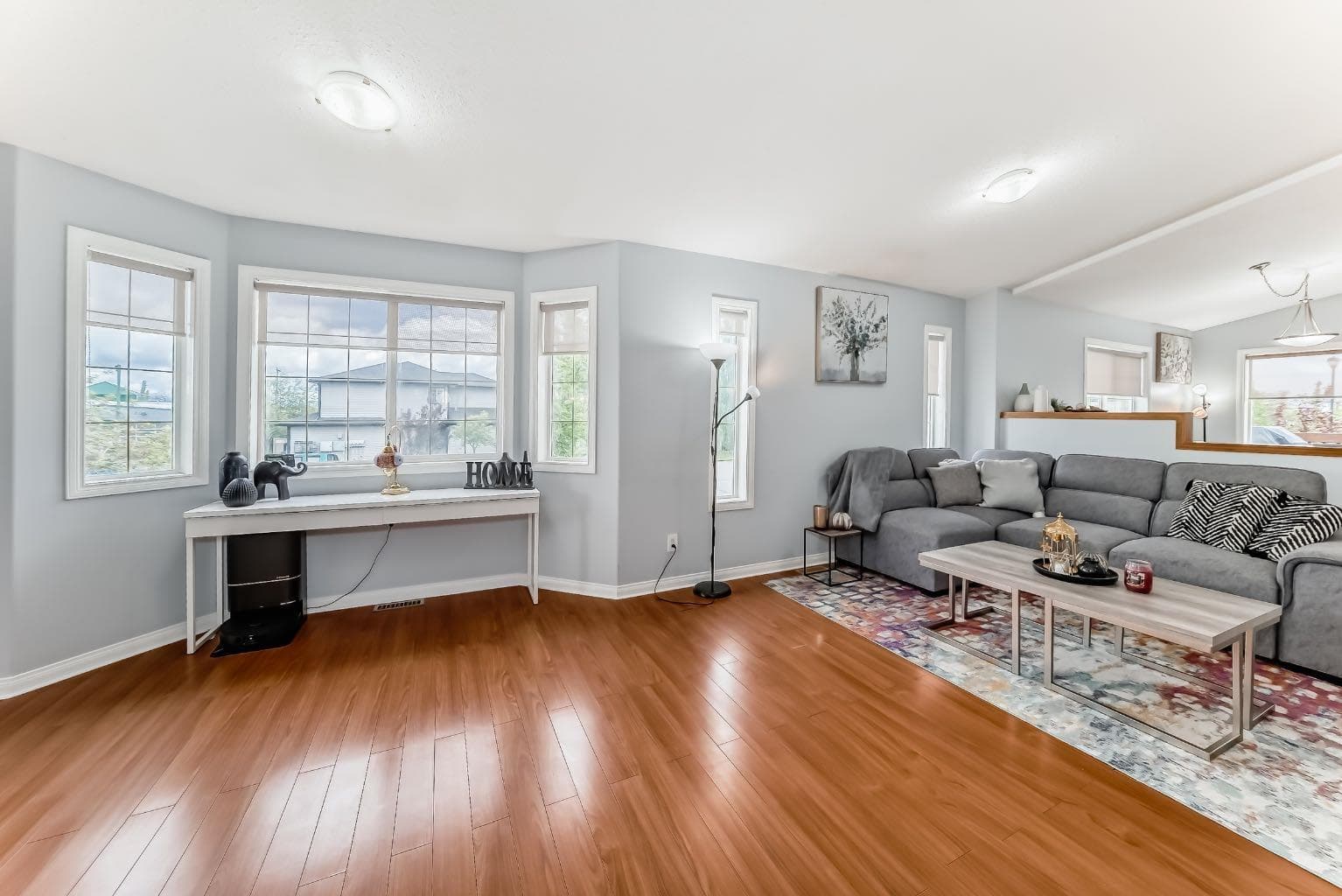 98 Canoe Square SW
