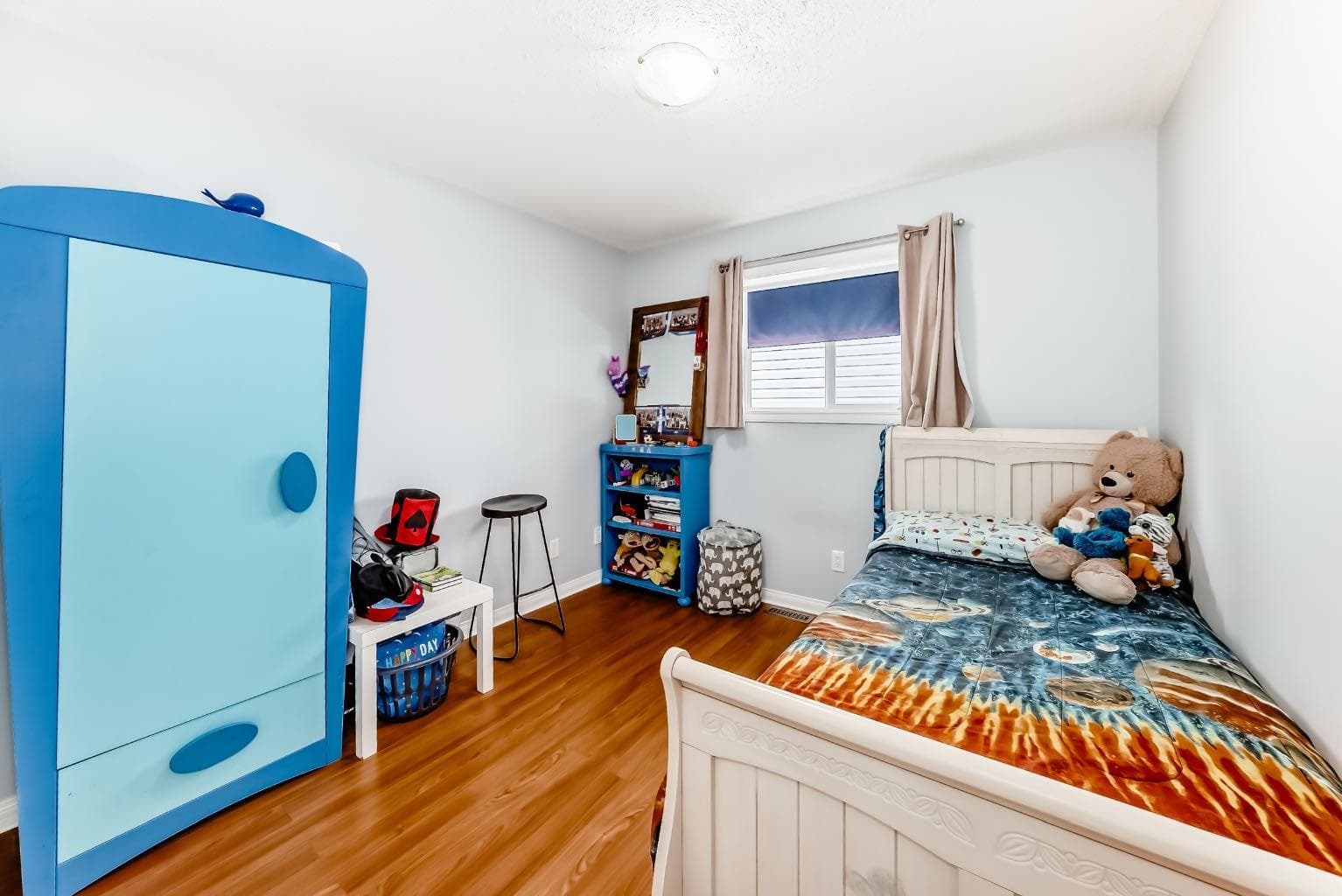 98 Canoe Square SW