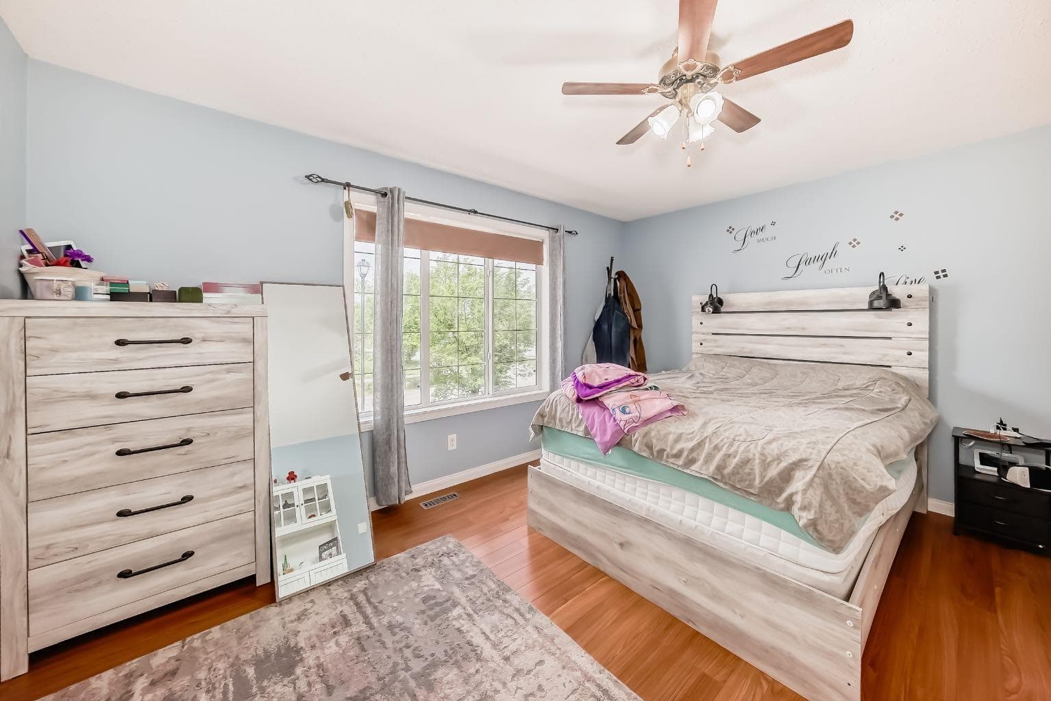 98 Canoe Square SW