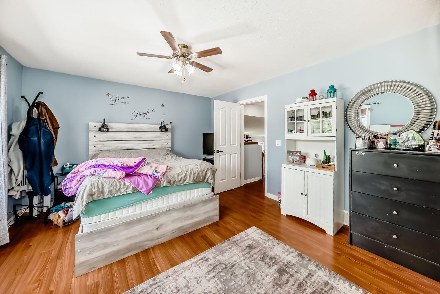 98 Canoe Square SW