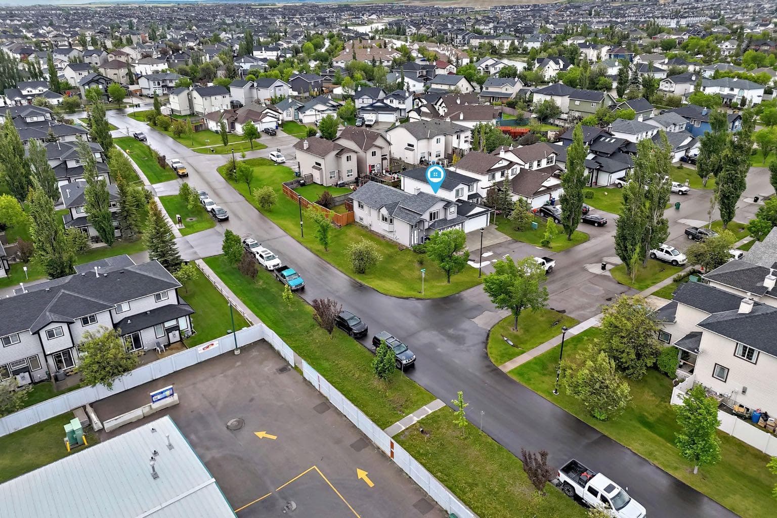 98 Canoe Square SW