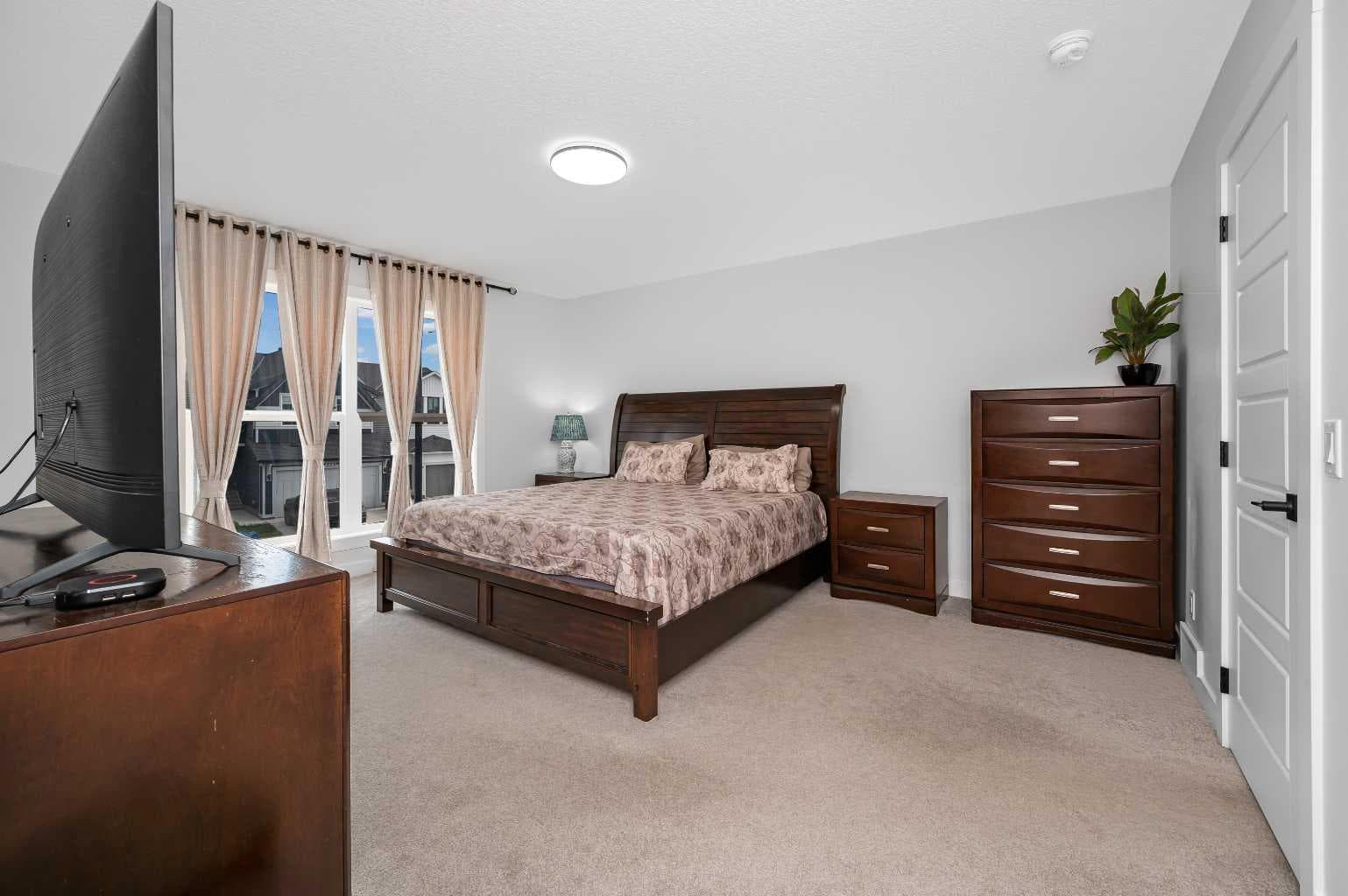 346 Edith Road NW