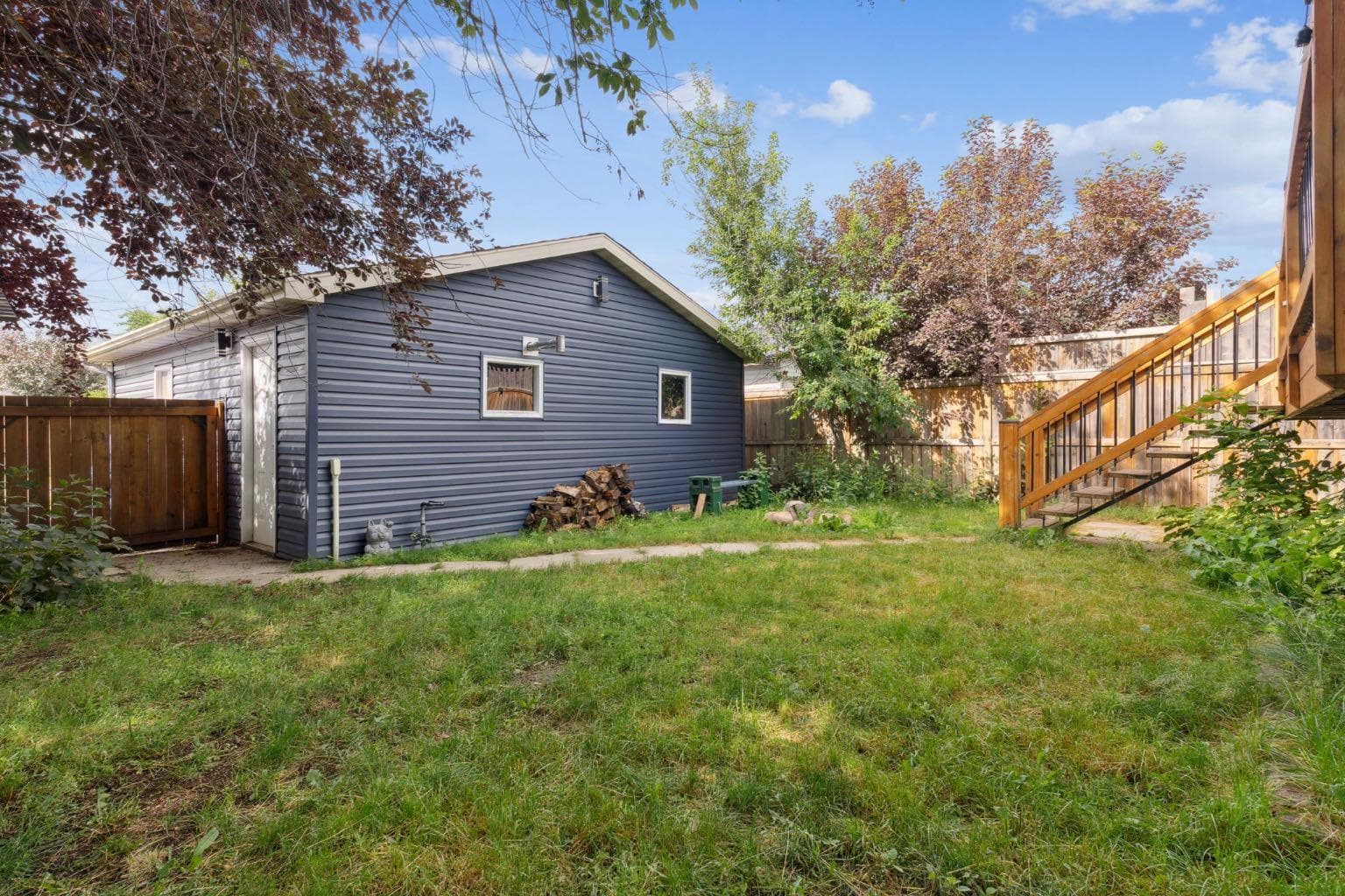 147 Falchurch Crescent NE