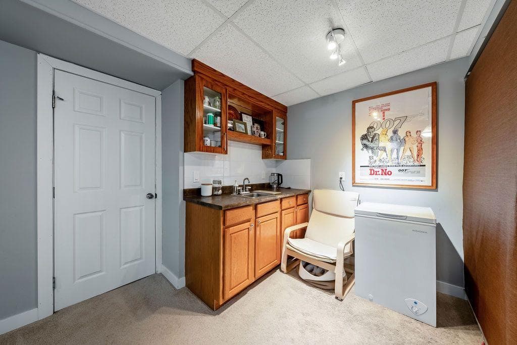 15 Woodmont Green SW