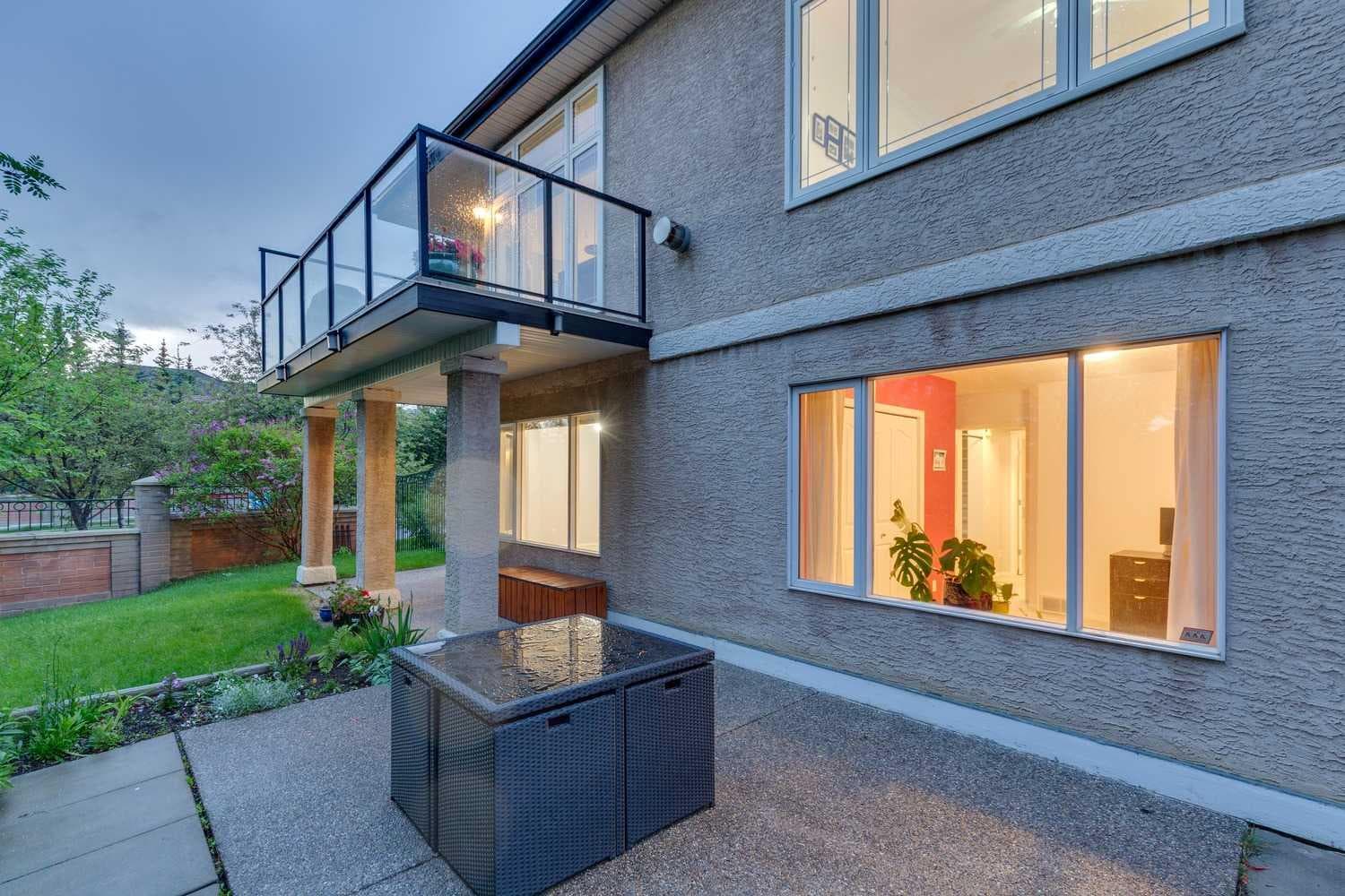 5 Royal Crest Terrace NW