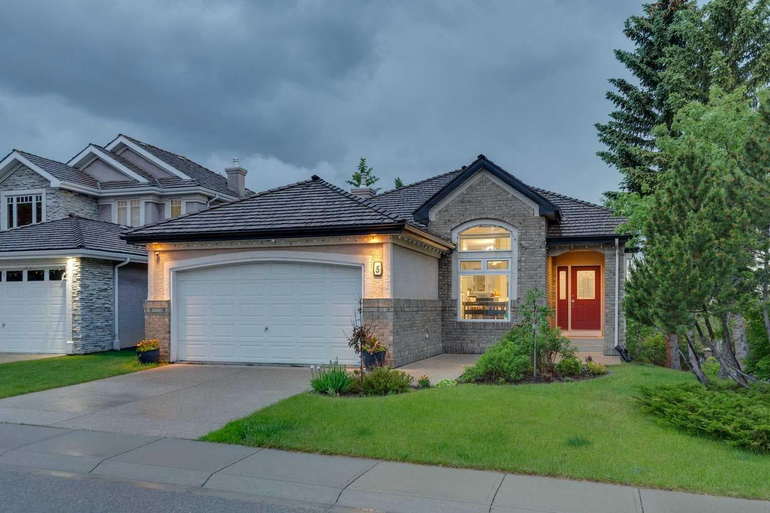 5 Royal Crest Terrace NW