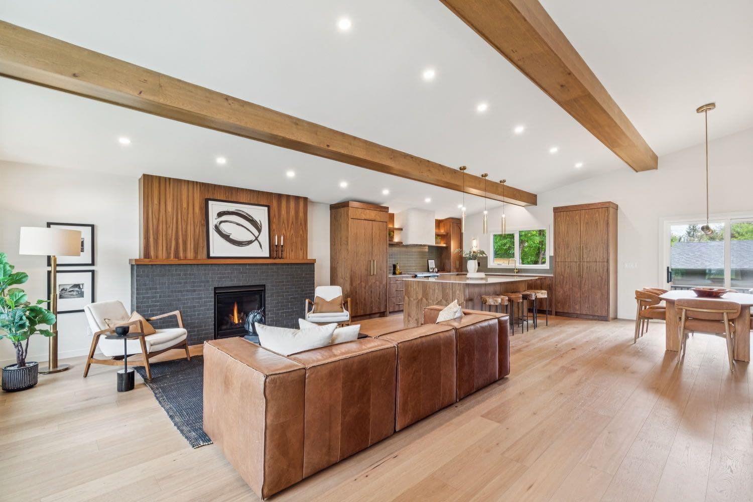 1311 Carlyle Road SW