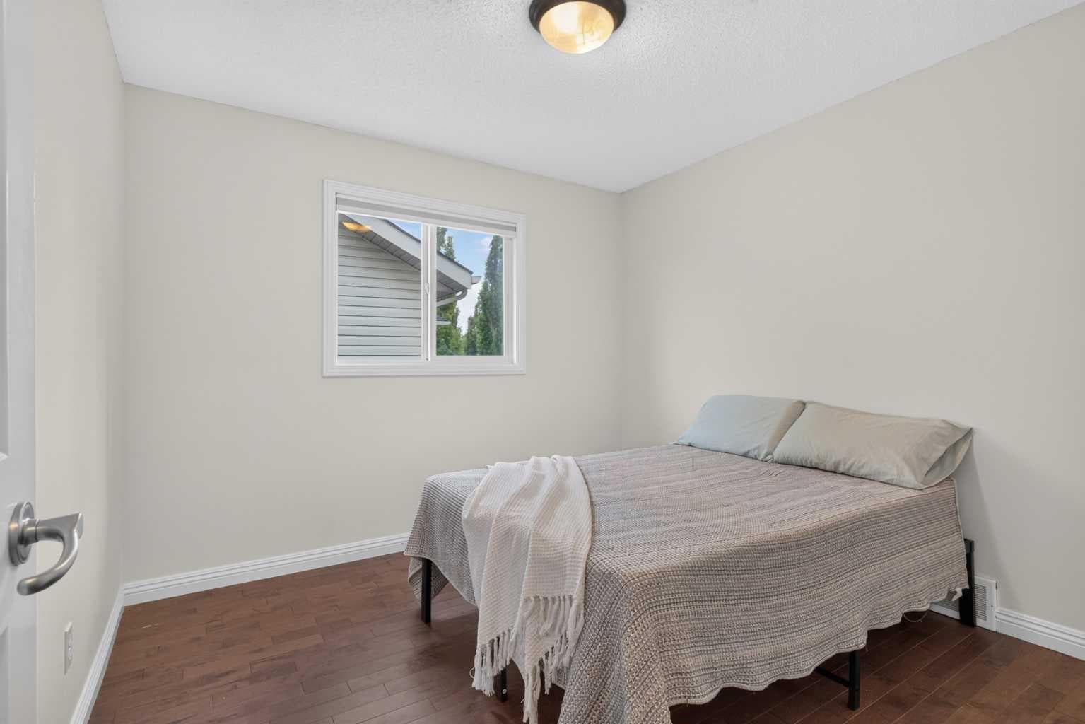 29 Sunset Close 