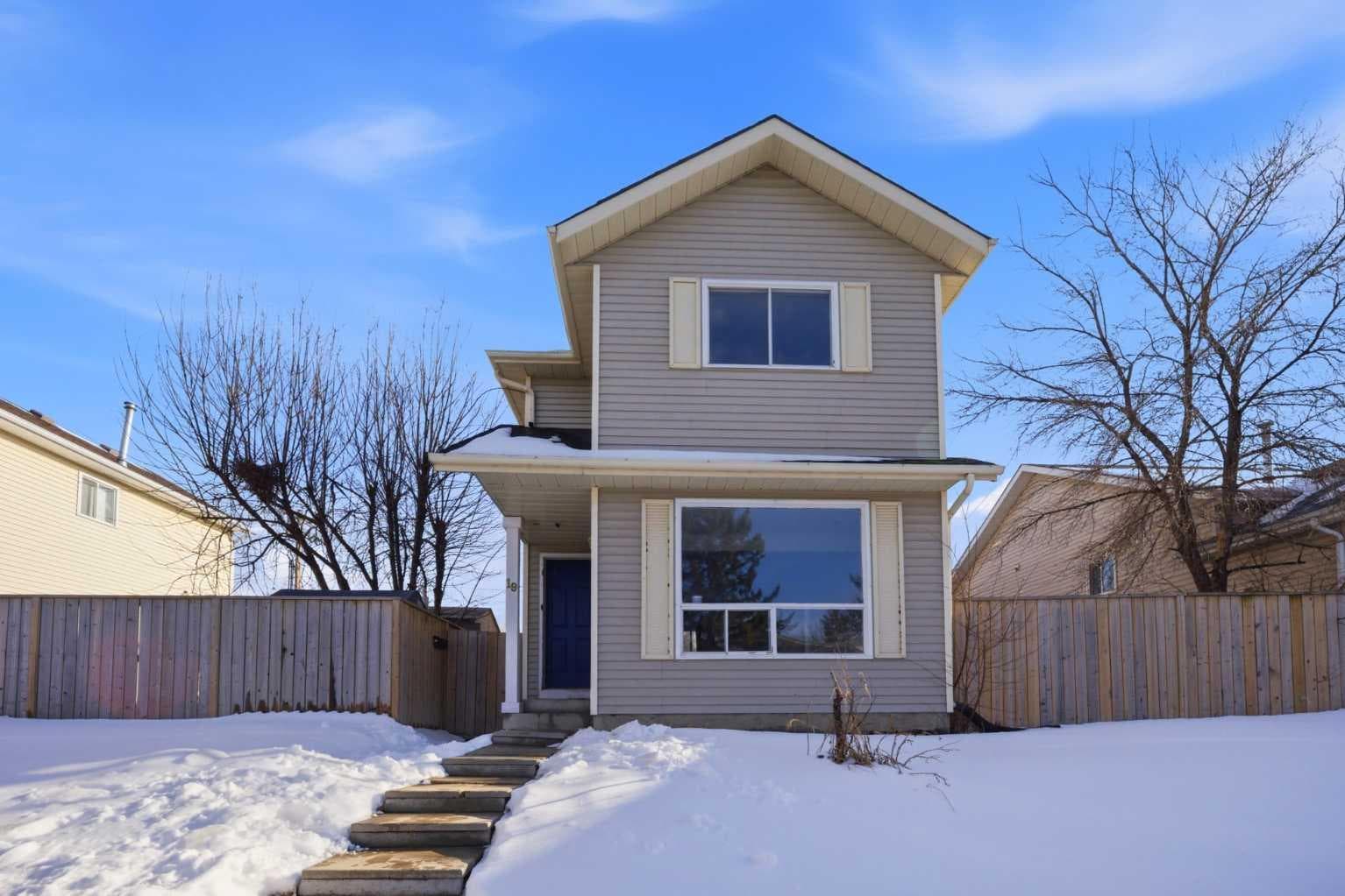 19 Appletree Close SE