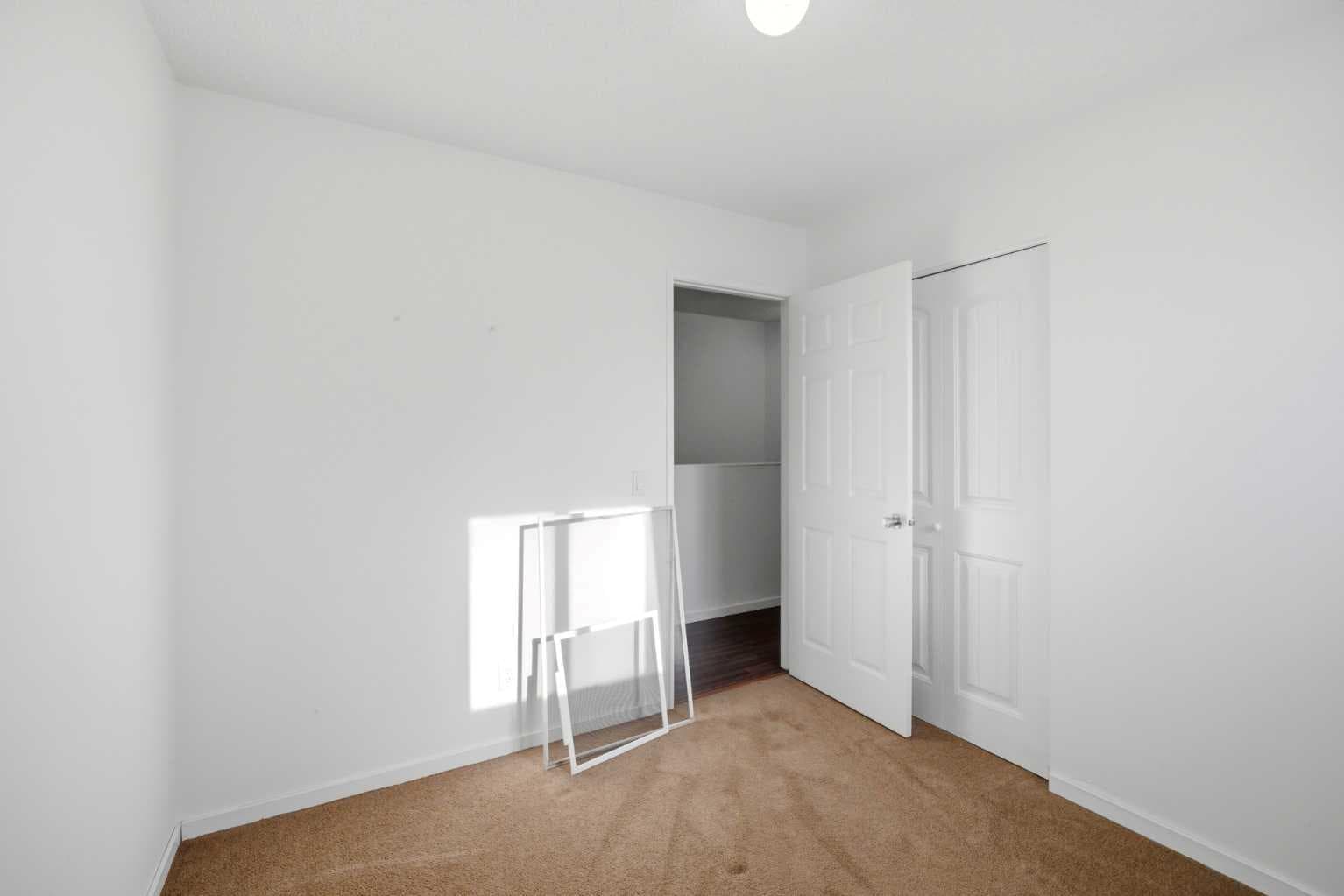 19 Appletree Close SE
